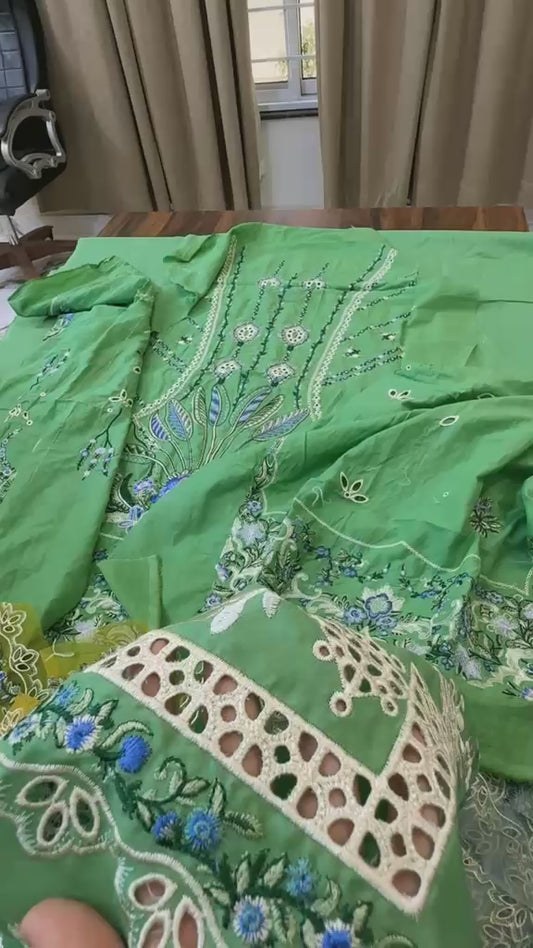 Mushq esmel luxury embroidered lawn 3pc on clearance