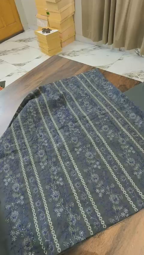 Bareeze embroidered style lawn 2pc code d