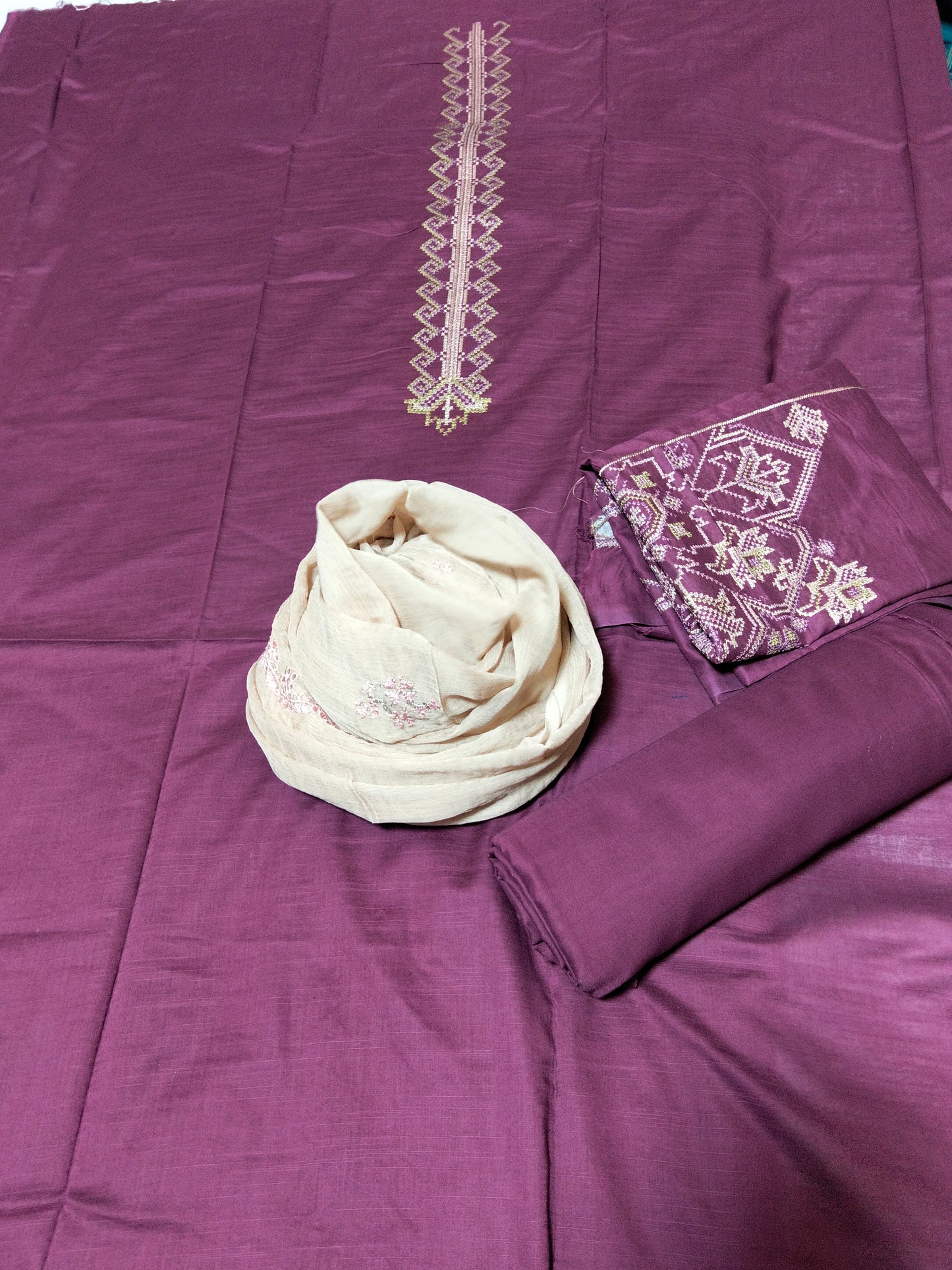 Winter embroidered 3pc