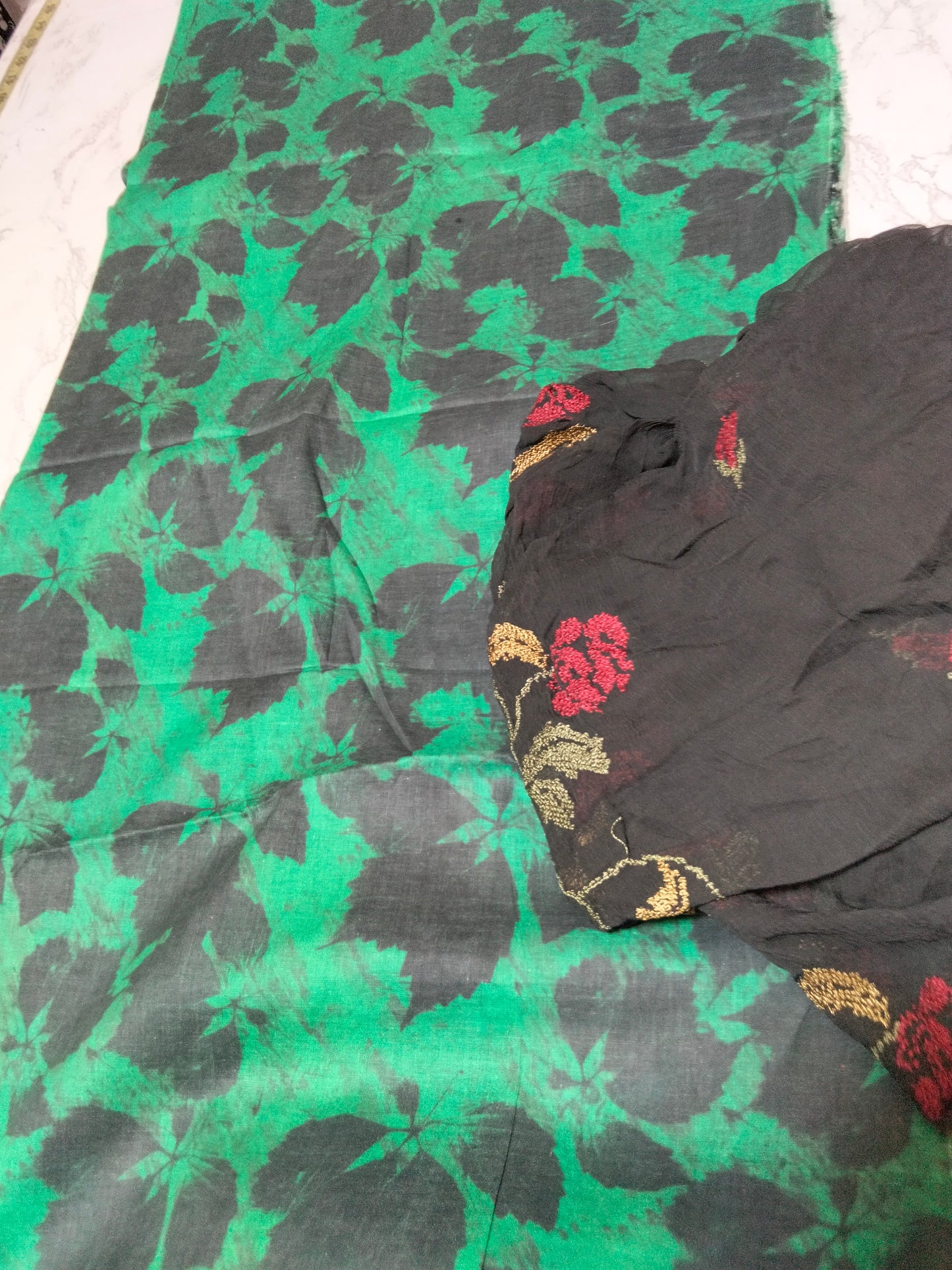 Sale Printed lawn 2Pc +Breeze embroided pure chiffon Dupatta