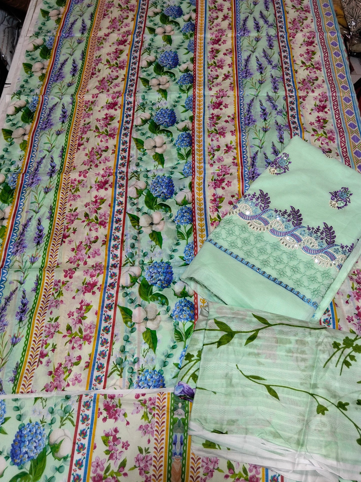 Sale Gull jii Lawm printed 2pc shirt and Duppata+ lawn embroidered Trouser