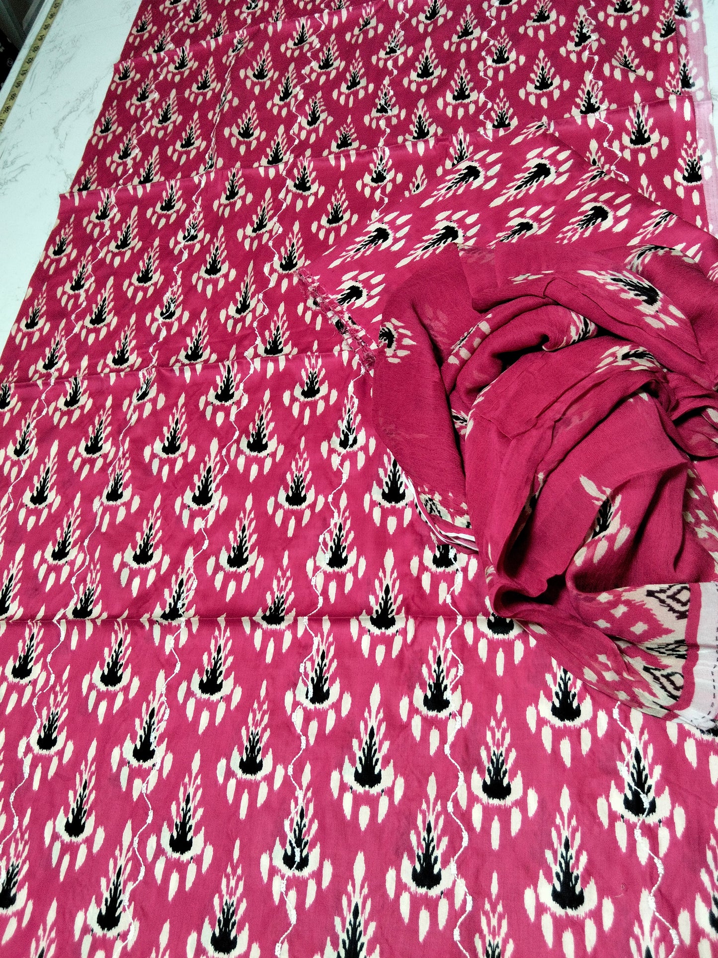 Sale breeze embroided lawn 3pc with embroided chiffon dupatta