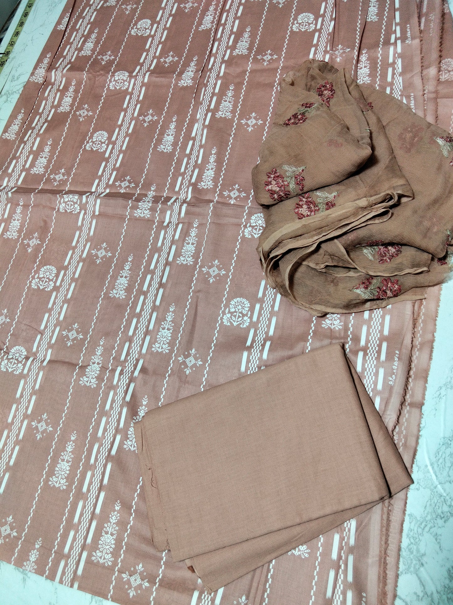 Sale block printed 2pc + breeze embroided pure chiffon dupatta