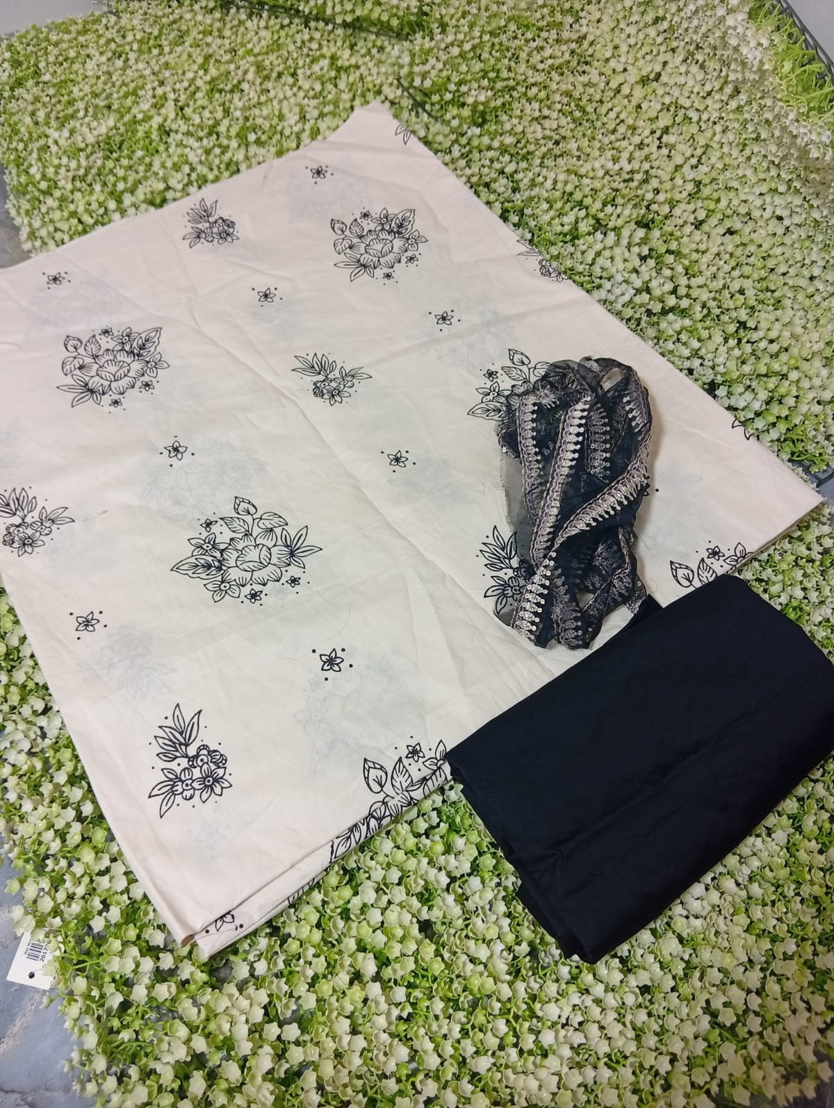 Batik printed lawn 2 PC with plain trouser and embroided patche