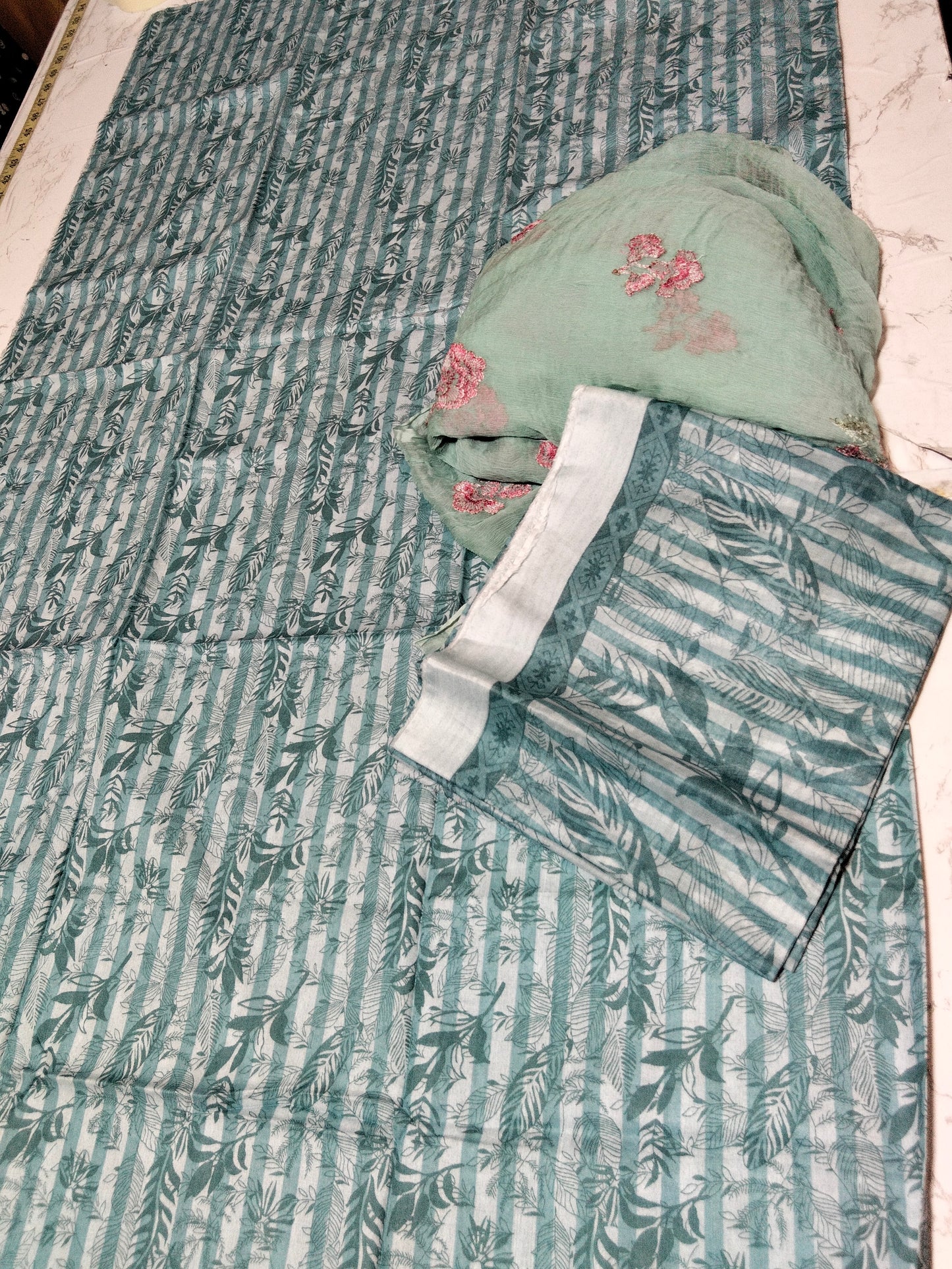 Sale printed lawn 2pc shirt and Duppata+Breeze embroidered pur chiffon dupatta