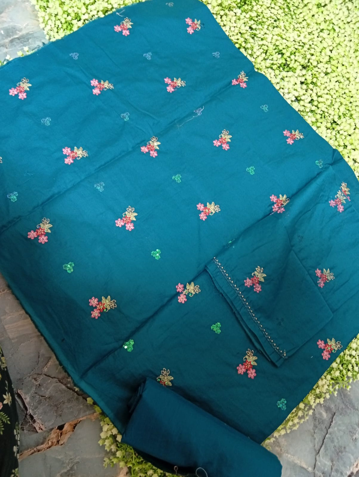 Batik embroided lawn shirt with plain trouser 2pc