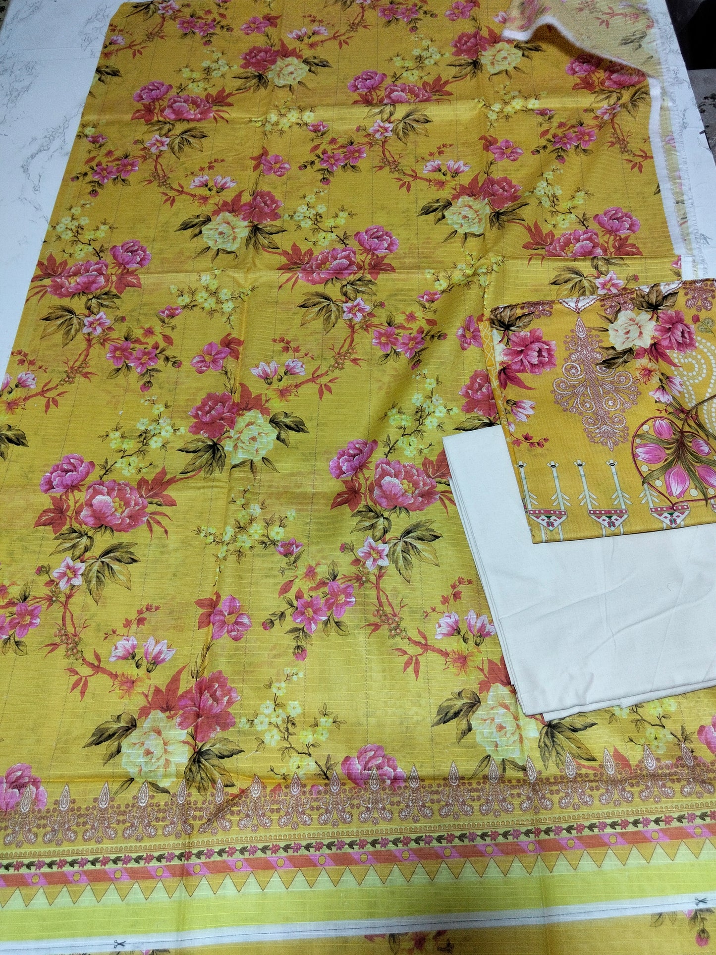 Sale printed lawn 3pc with plain trouser