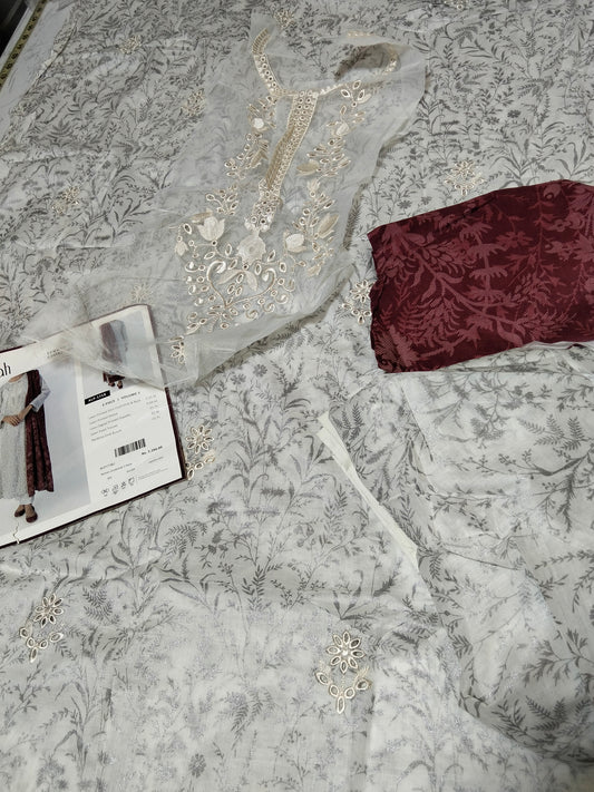 Sale embroided lawn 3pc