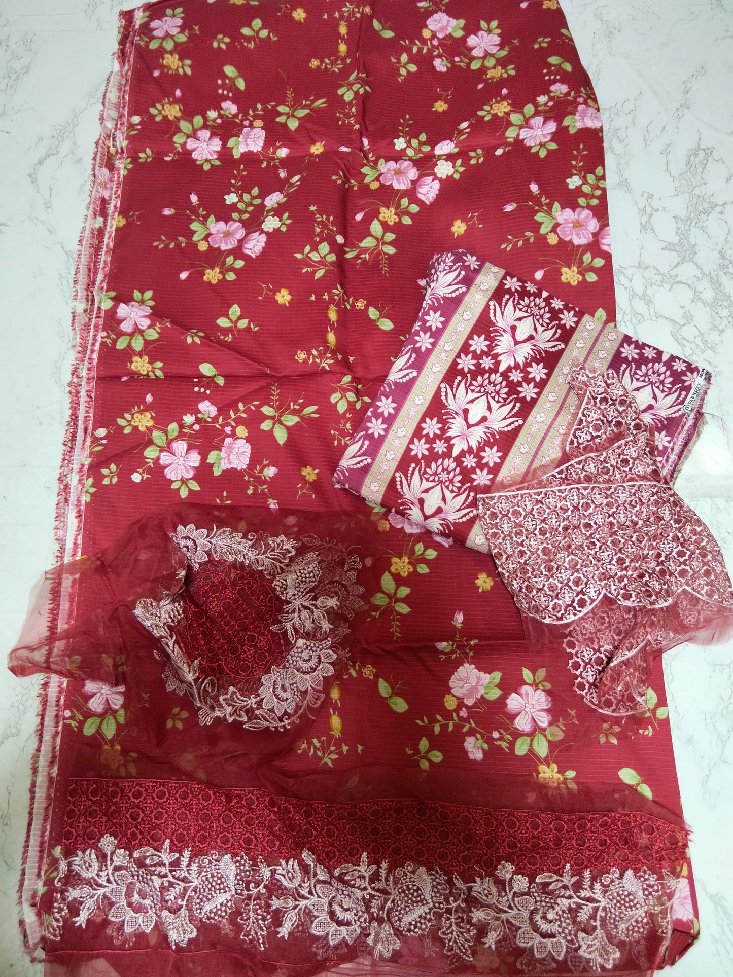 Sale parishay  printed lawn 3pc embroided patches with chiffon dupatta