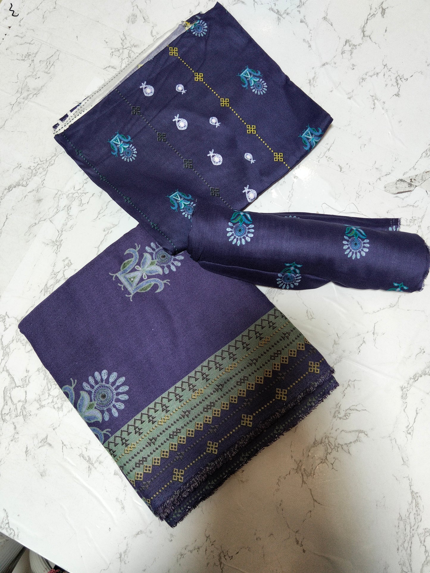 Sale Printed linen 3pc with printed wool shawl