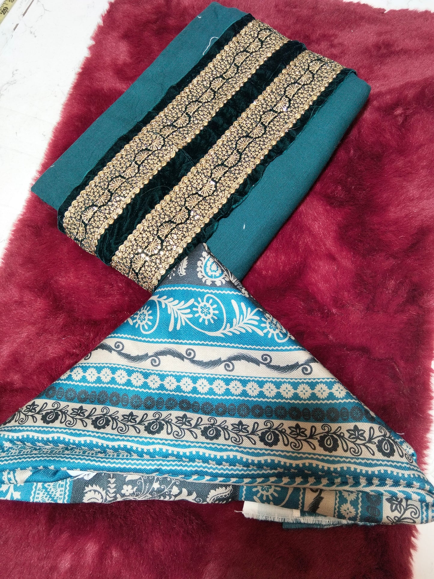 Sale baroque khadar 3 PC with printed wool shawl (winter) with embroided patche