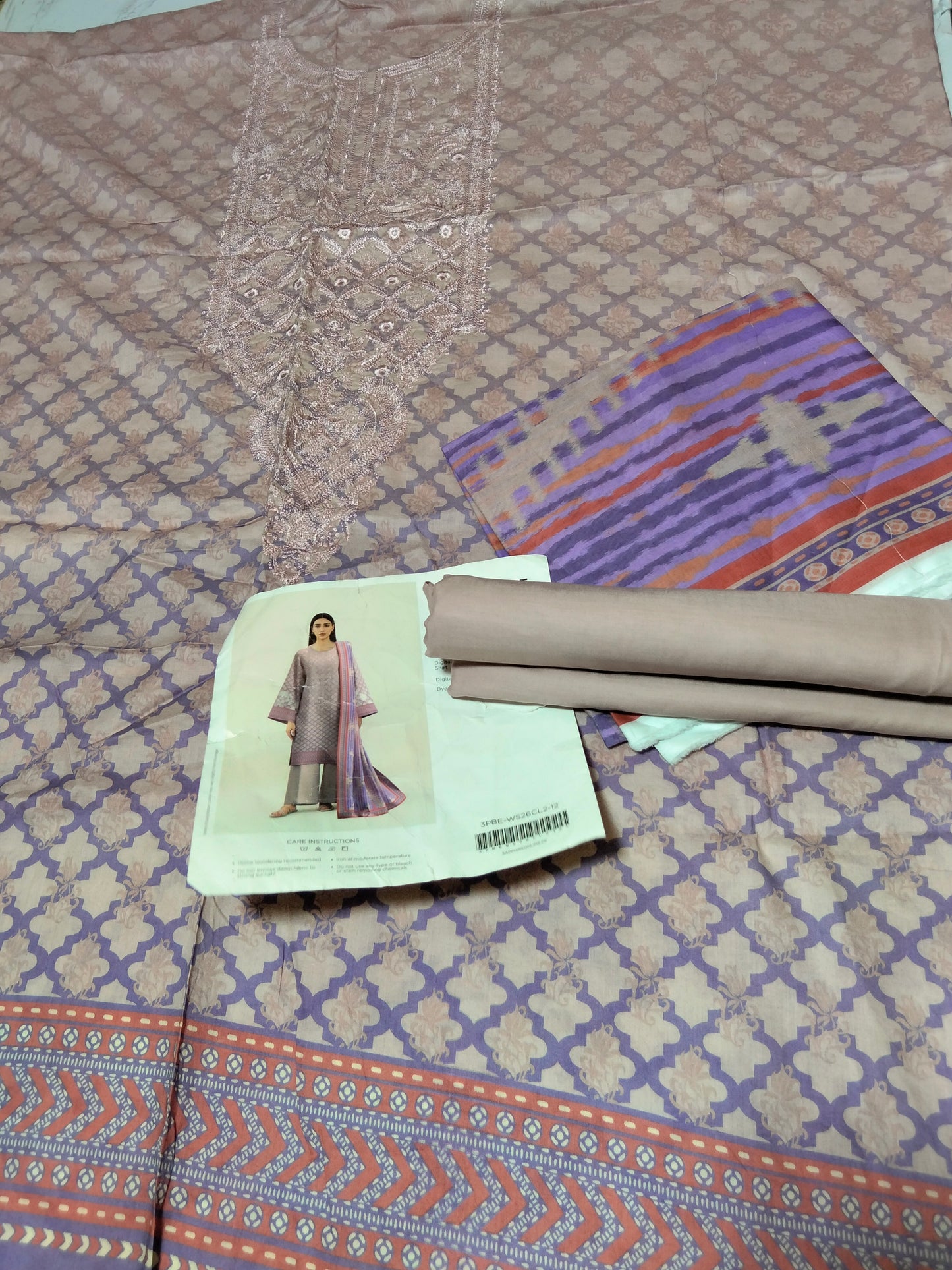 Sale sapphire embroided lawn 3pc with plain trouser
