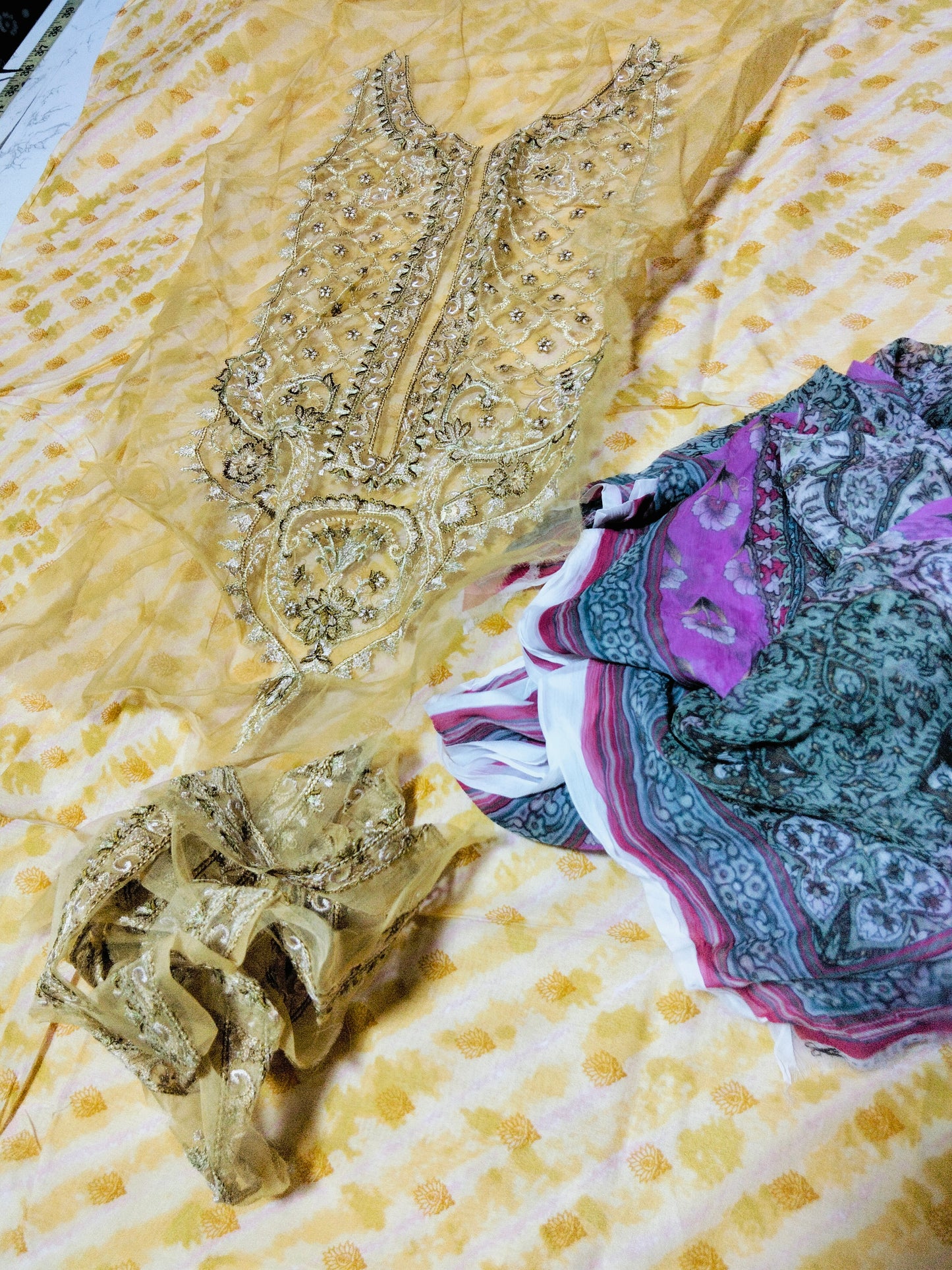 Sale Coco by zhara Shahjahan printed lawn 2pc shirt and printed chiffon dupatta with embroided patches