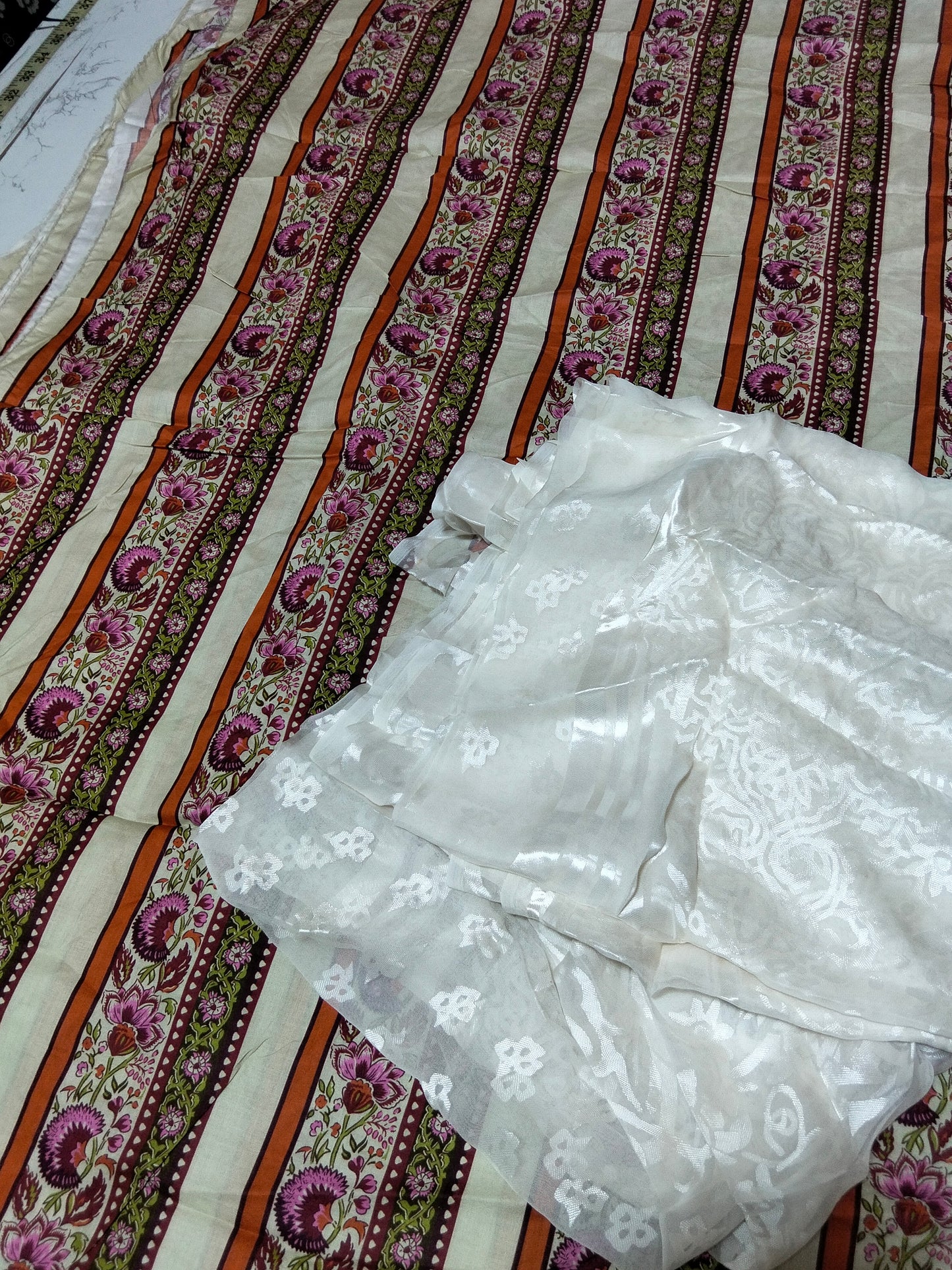 Sale printed lawn 2pc+ dupatta