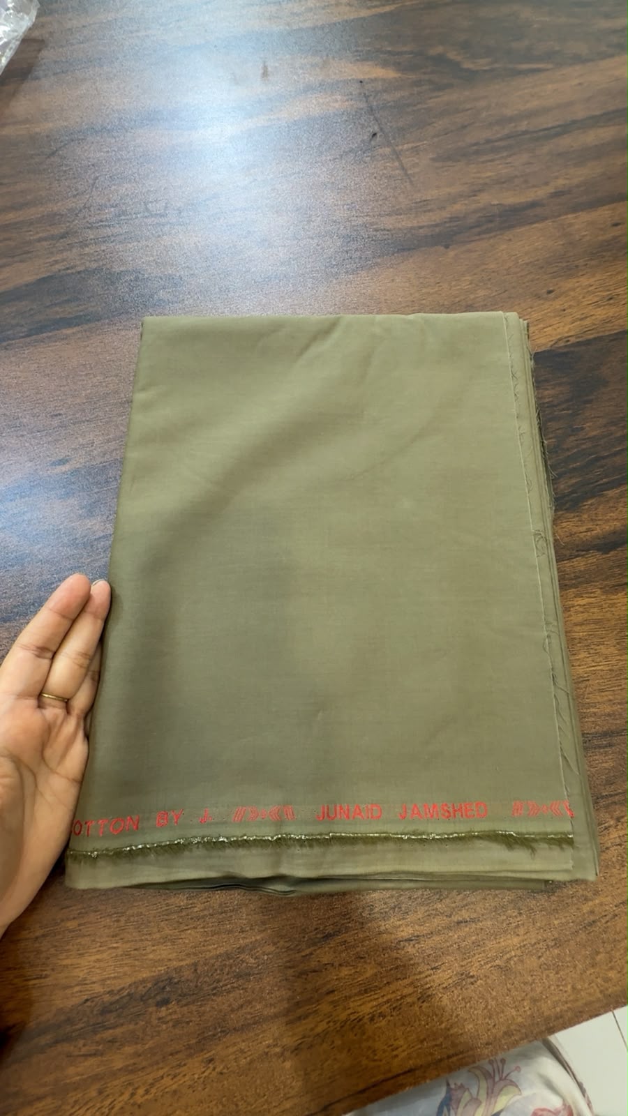 Clearance sale J. Soft egyptian cotton complete gents suit army green