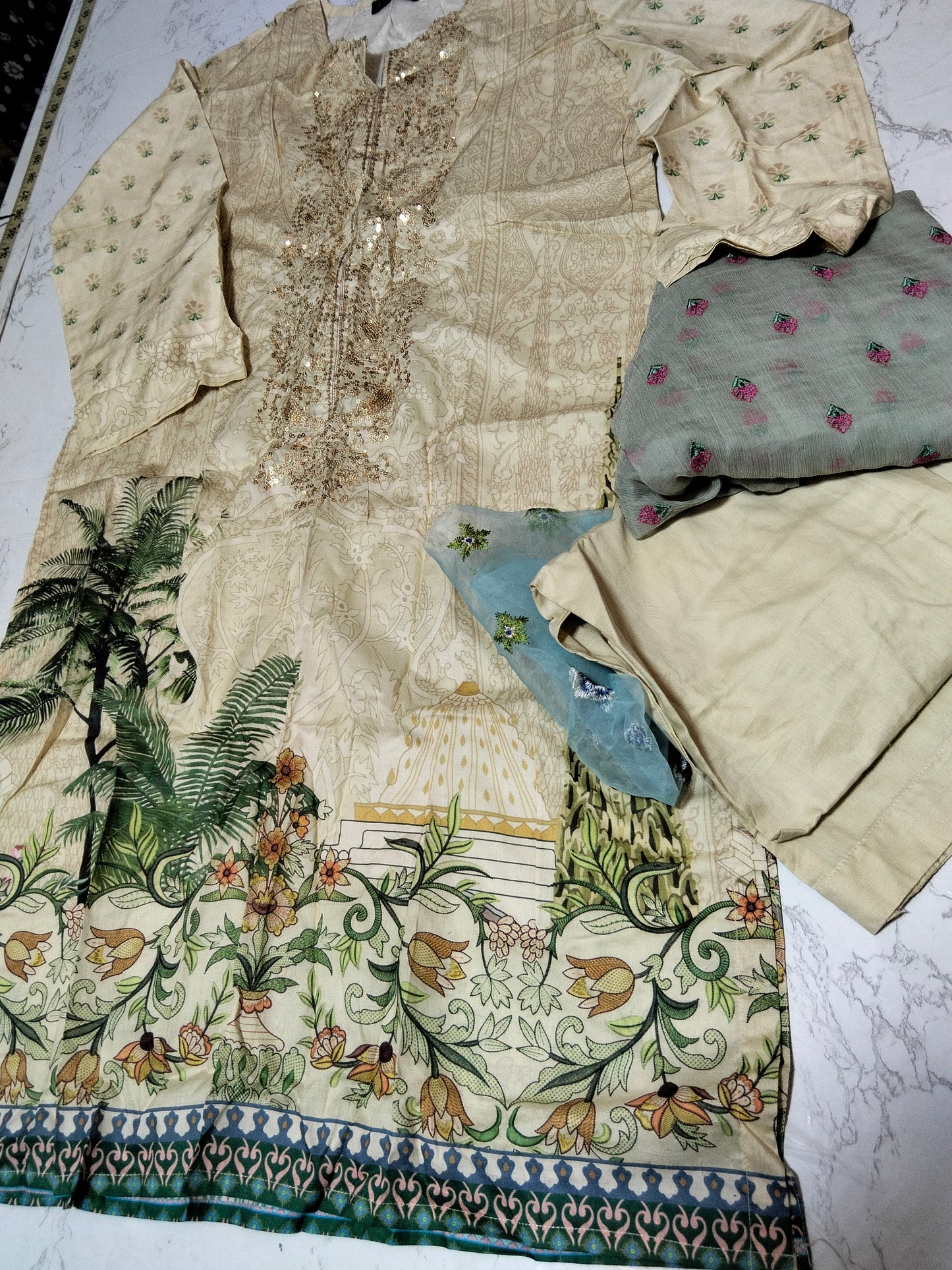 Sale stitch 2pc Large (ch.  23)( length.  42)  trouser (Length 40)+breeze embroided pure chiffon dupatta (Complete 3pc)