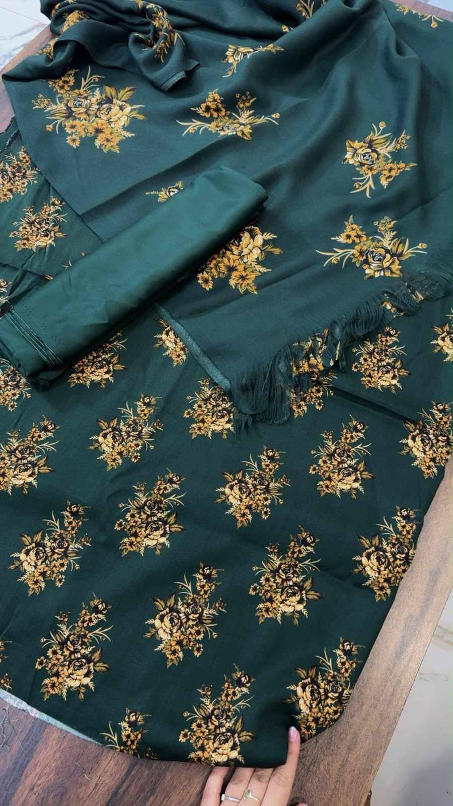Marina 3pc with printed light weight wool shawl