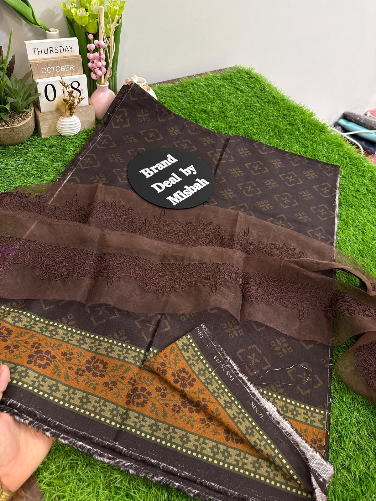 Iznik khadar allover print 2pc with embroided patch (patch ka design change hoskta hy)
