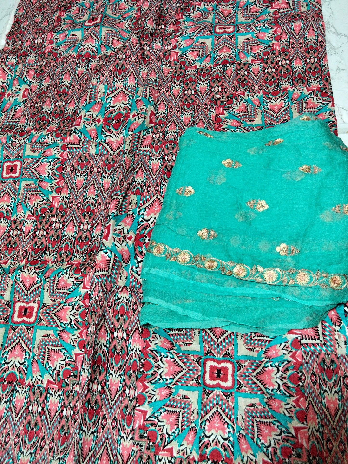Sale printed lawn 2pc+breeze embroided pure chiffon dupatta
