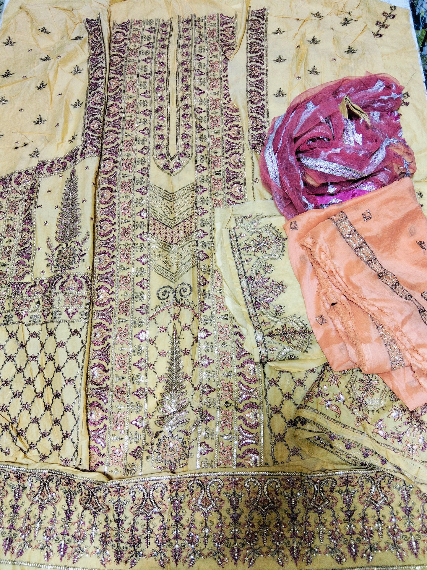 Sale Asim jofa embroided lawn 2pc l+ breeze embroided pure chiffon dupatta