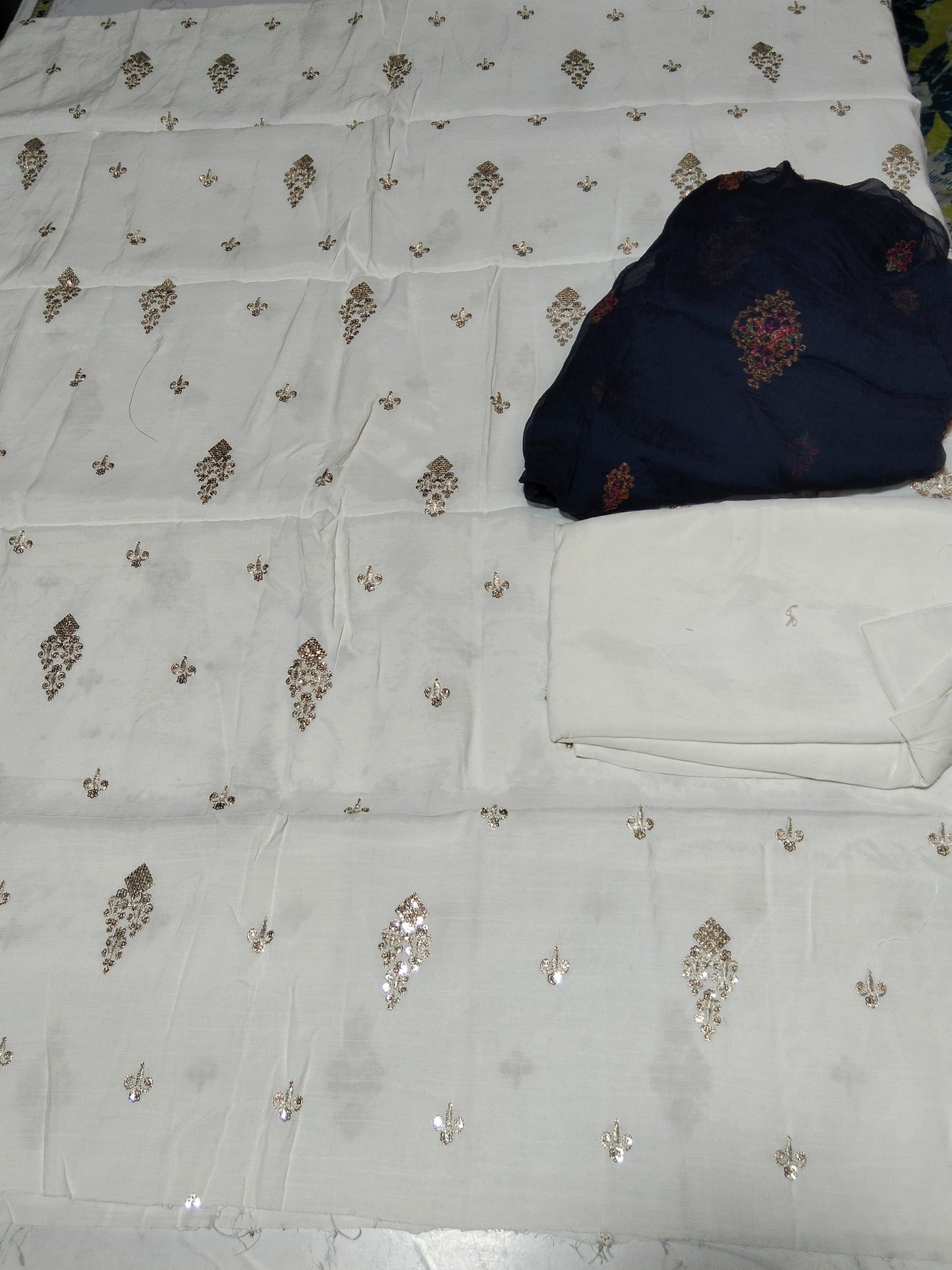 Sale embroided row silk 2pc+ breeze embroided pure chiffon dupatta