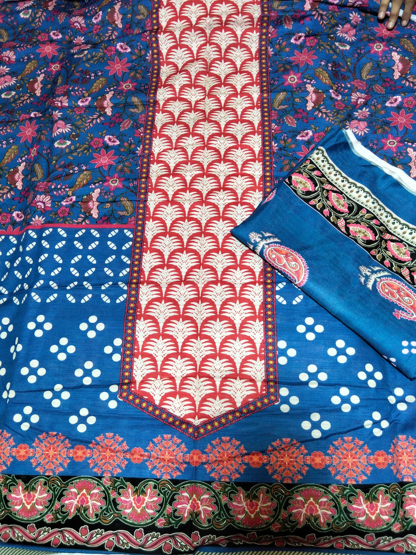 Sale printed khaddar 2pc shirt and Dupatta
