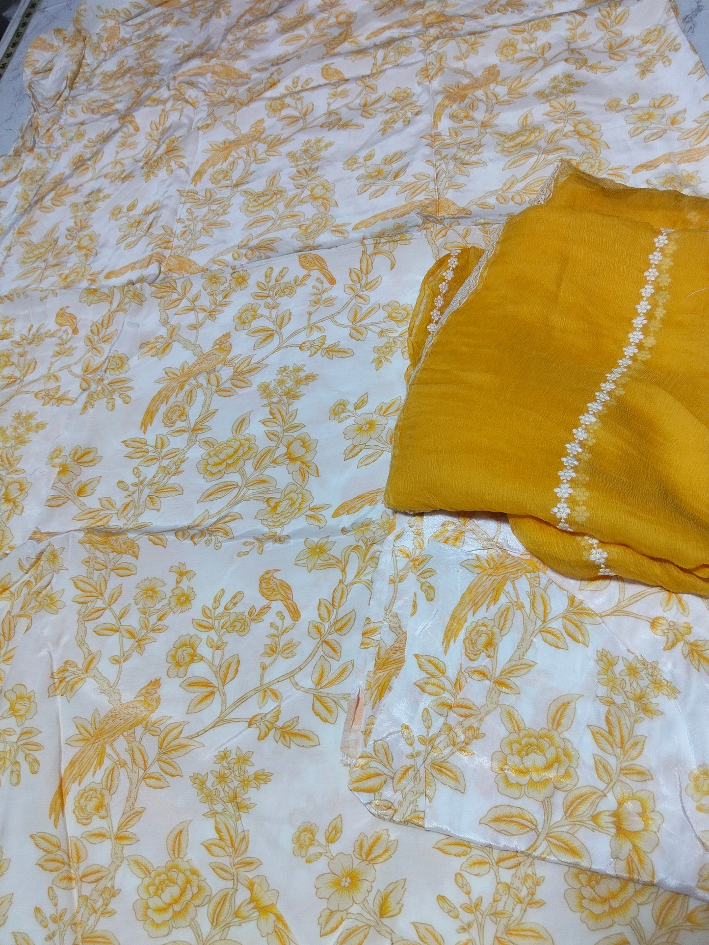 Sale printed so Kamal russion grip silk 2pc+breeze embroided pure chiffon dupatta