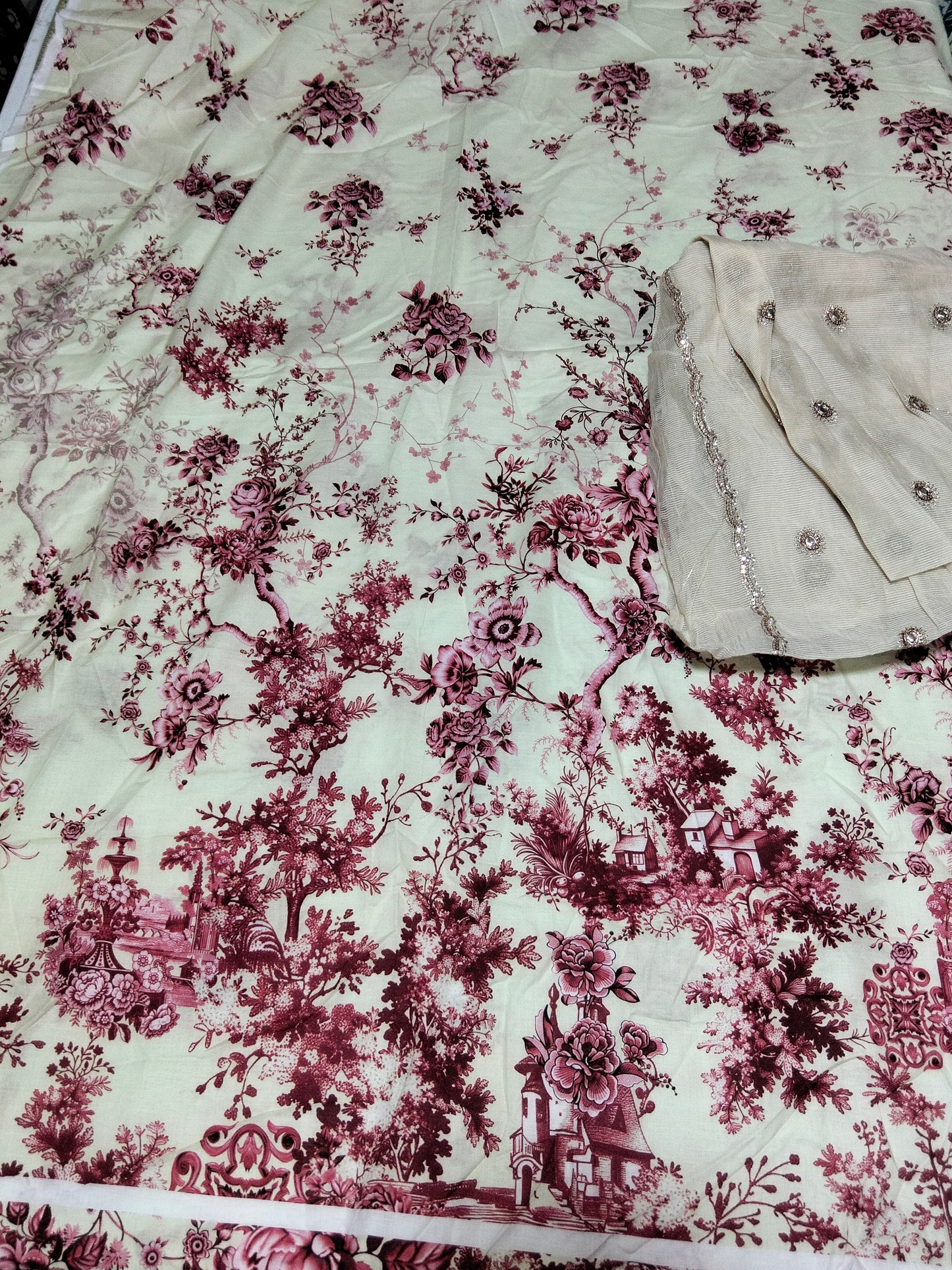 Sale printed lawn 2pc+organza fabric dupatta
