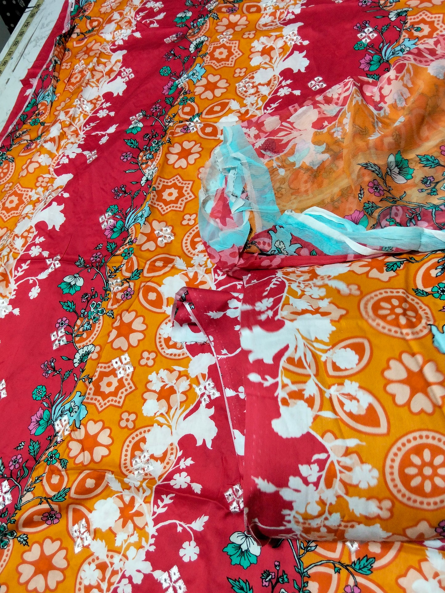 Sale Bareeze Embroidered Linen 3Pc
