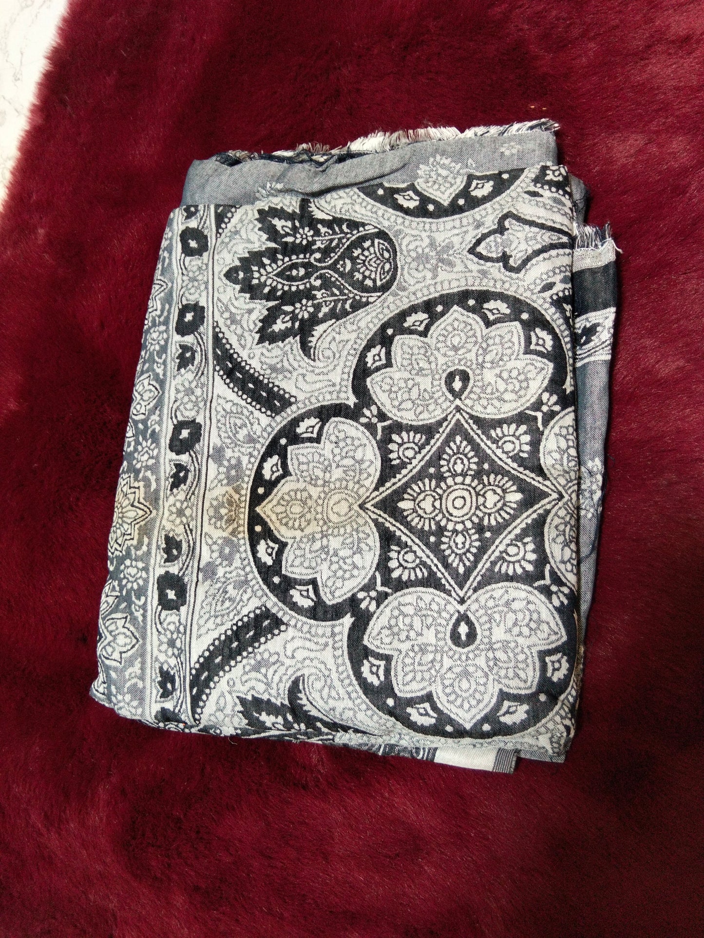 Maria b Shawl minor reduction