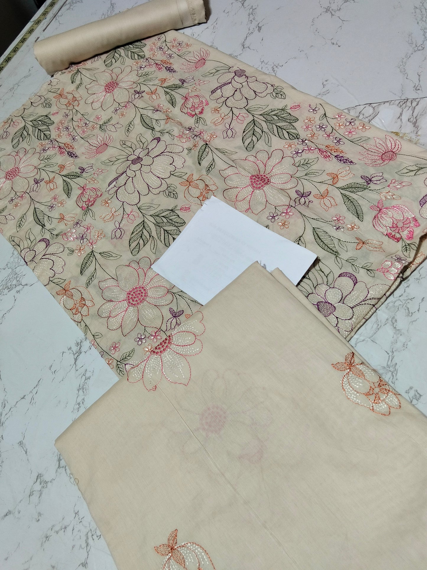 Sale breeze embroided lawn 3pc