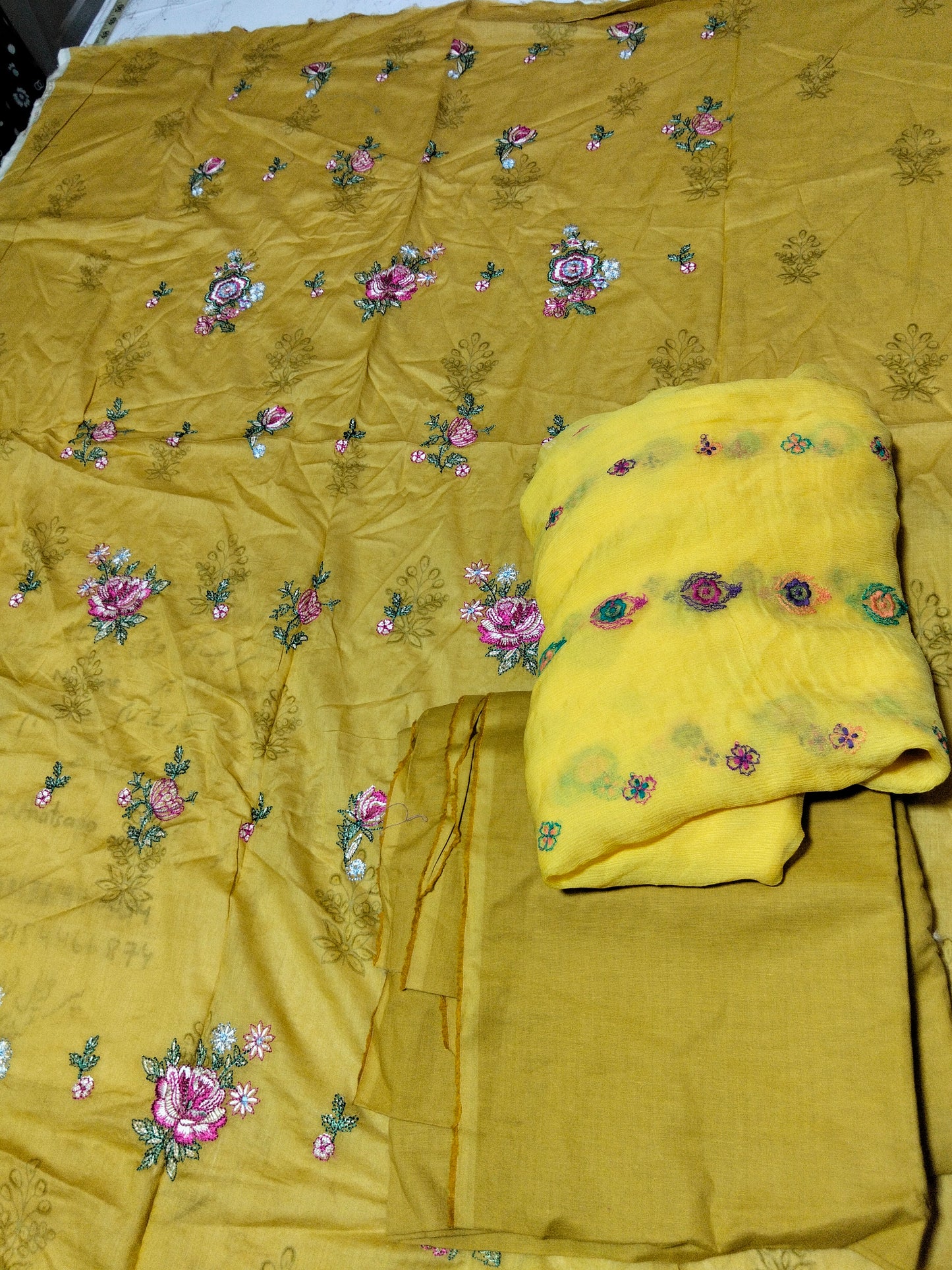Sale embroided lawn 2pc+breeze embroided pure chiffon dupatta