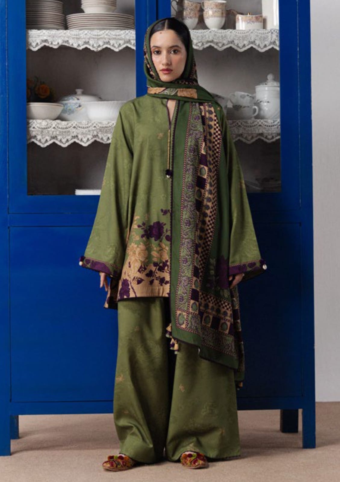 Coco prints by Zara shahjhan  IRIS - 8B printed linen 3pc