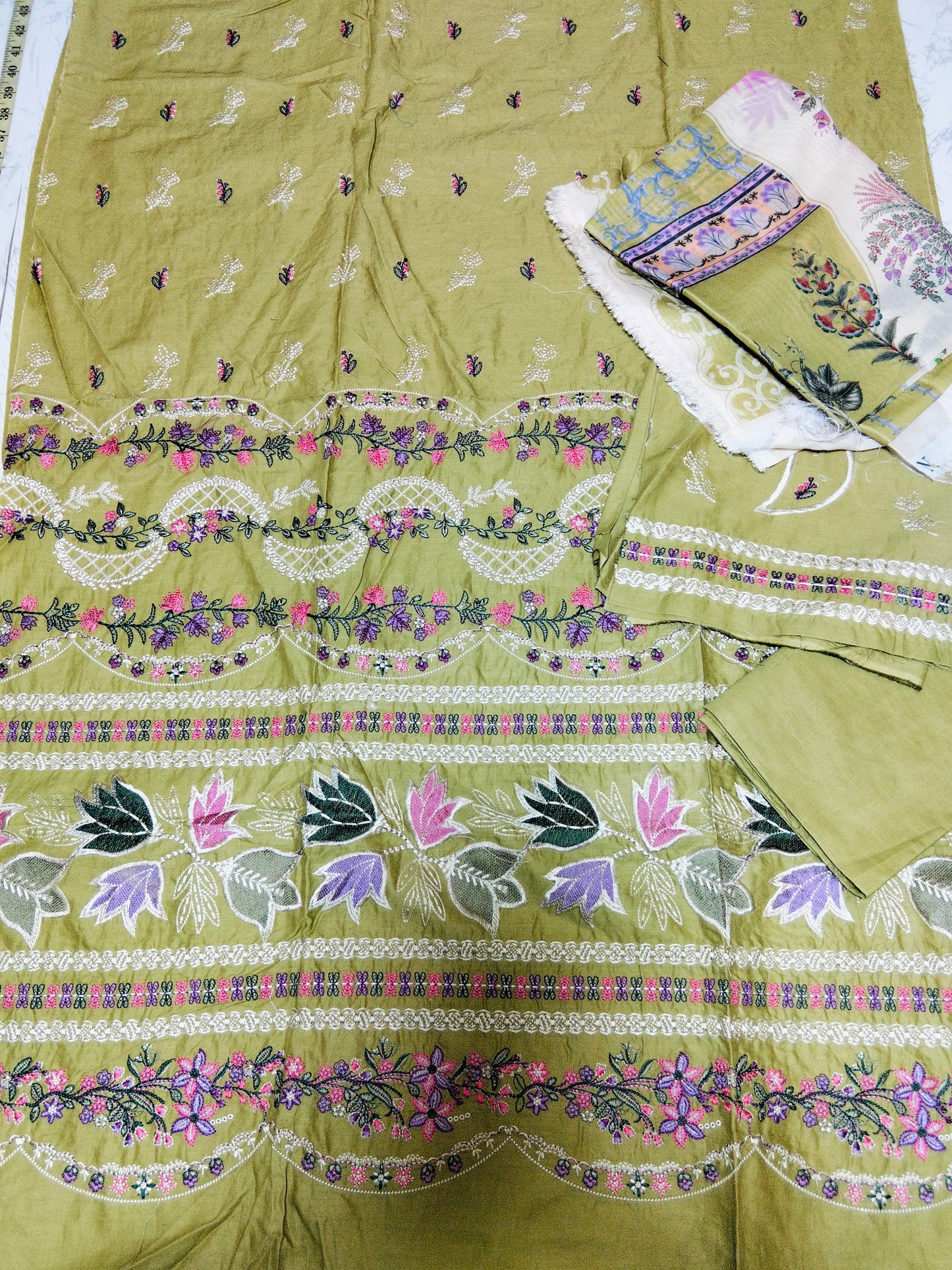 Sale Nureh (Lawn) Embroided 3pc