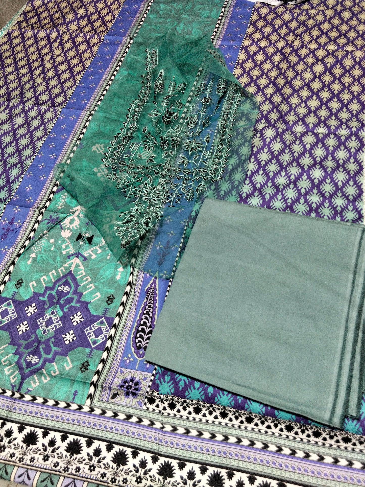 Sale Mushq Printed Lawn 2Pc with Embroidered Neckline