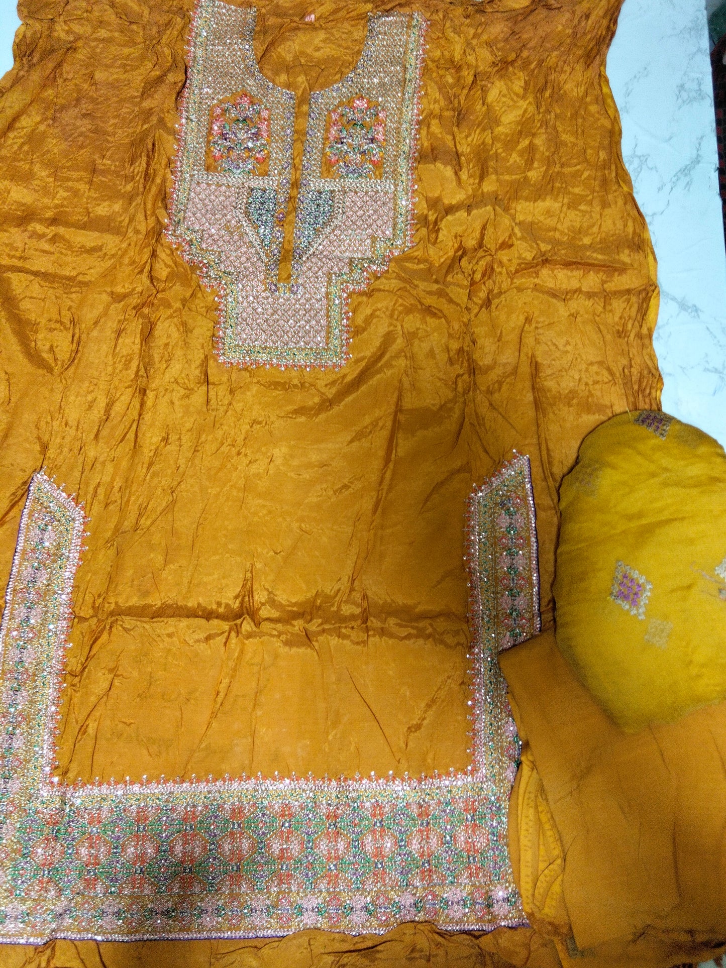Sale kanwal Malik farmola 2pc raw silk + breeze embroided pure Chiffon Dupatta