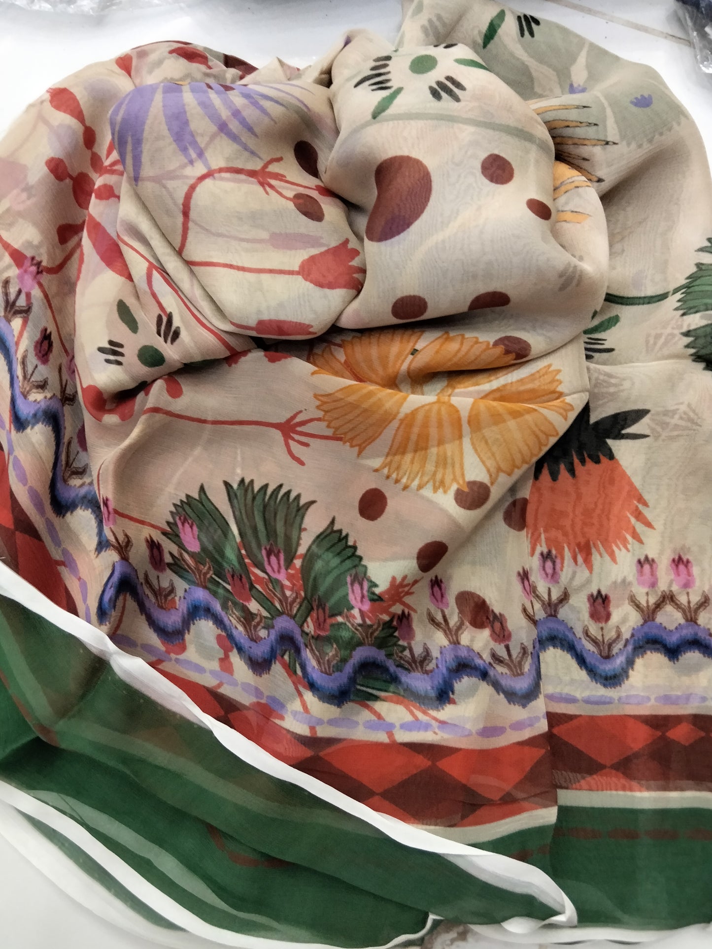 Mushq luxury lawn 3pc (complete suit)