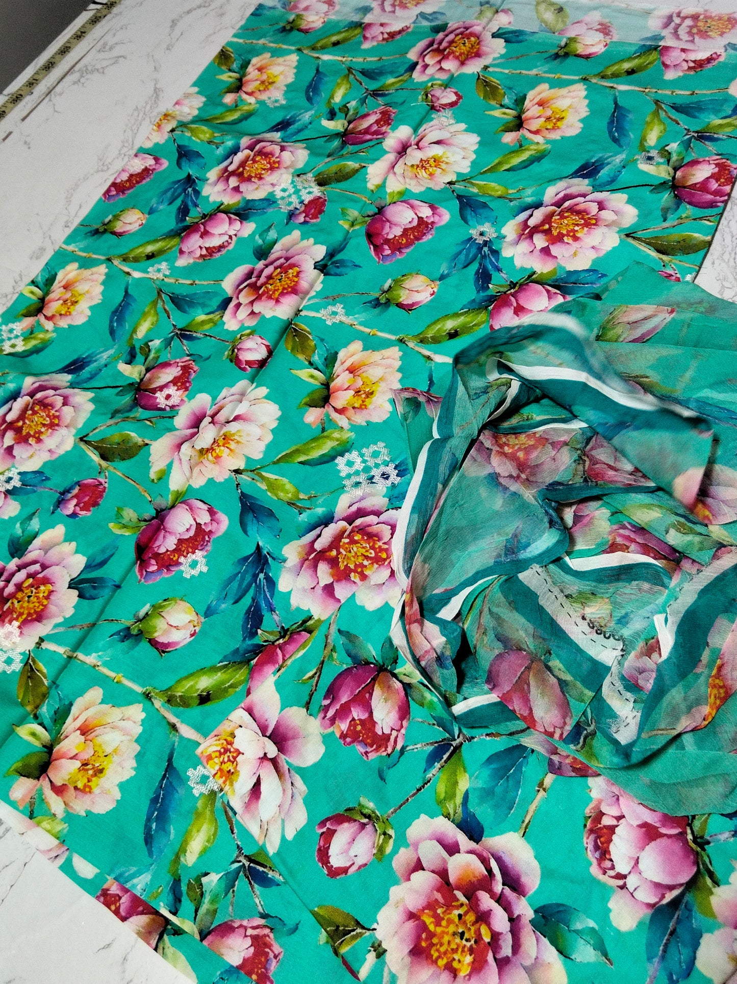 Sale Bareeze Embroidered Linen 3Pc with Chiffon Duppata