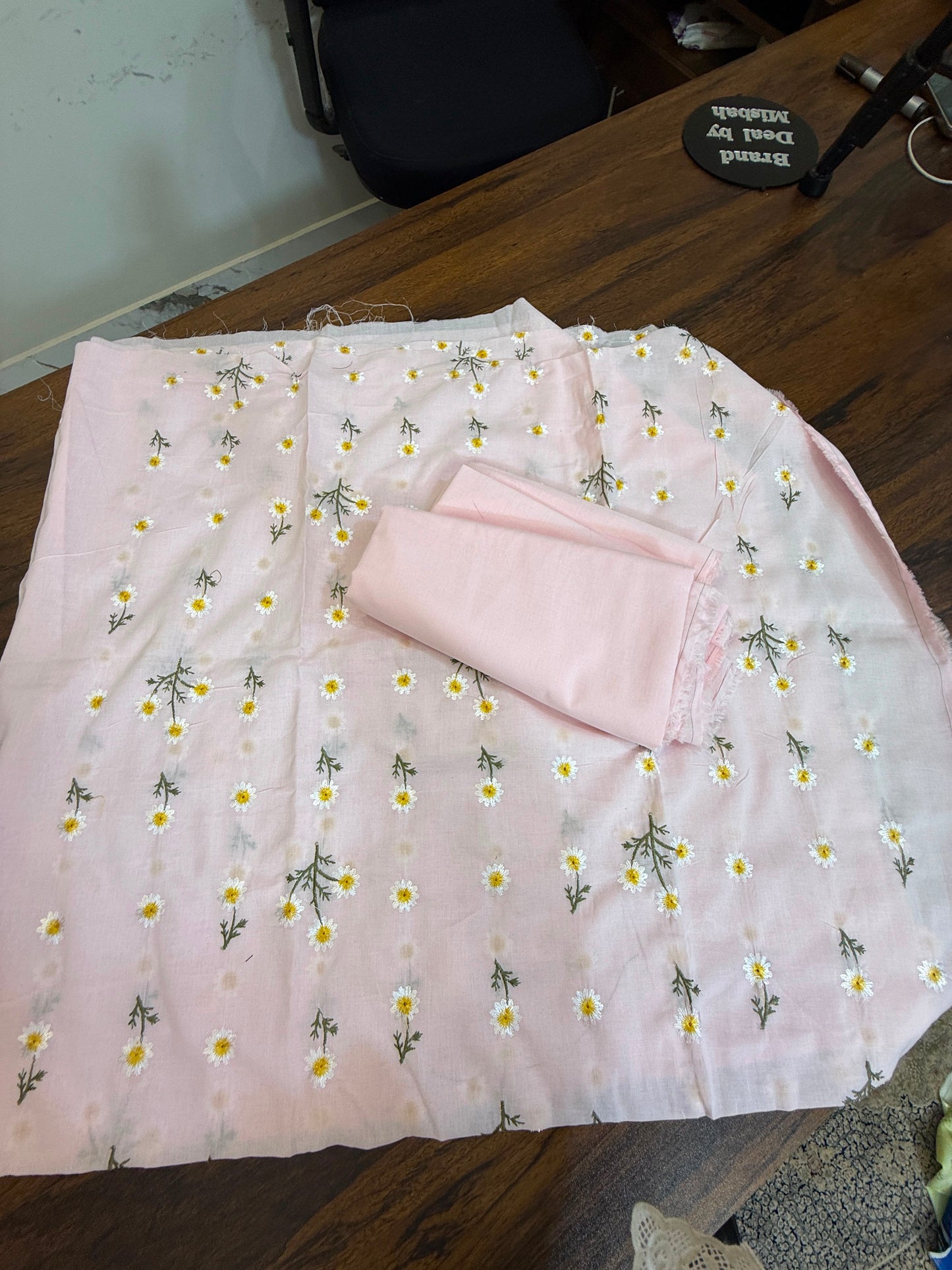 Bareeze embroidered style lawn 2pc