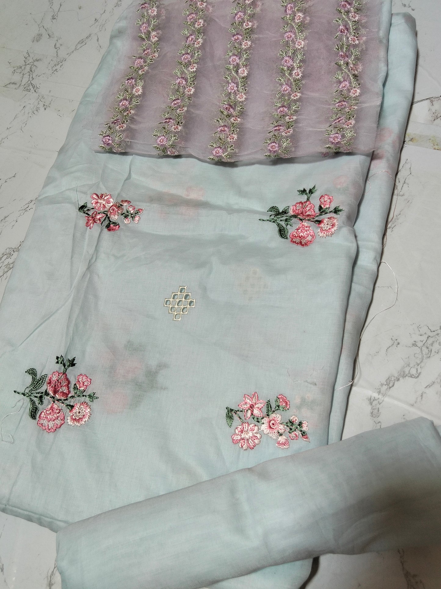 Sale Qalamkar embroided lawn 2pc