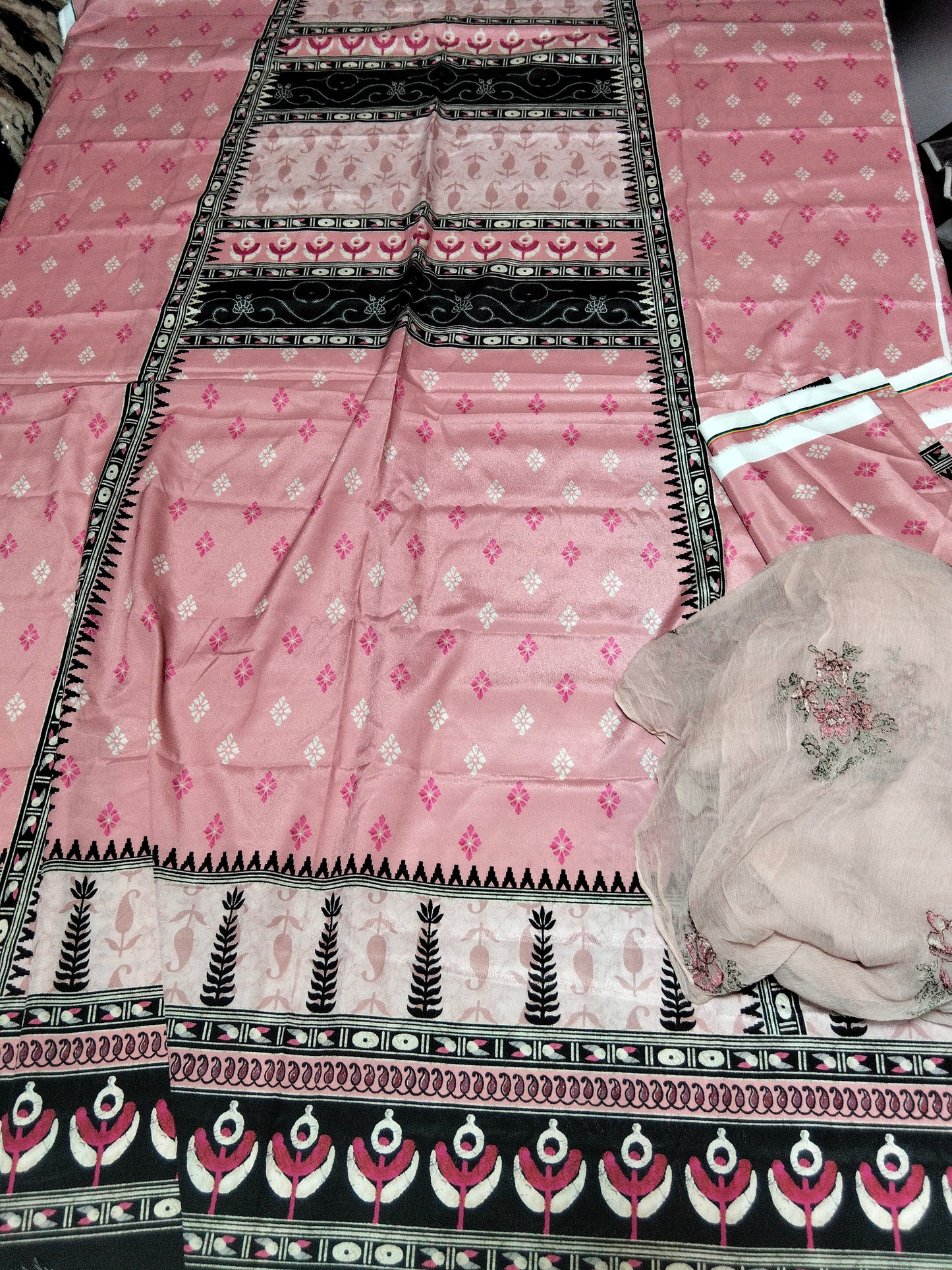 Sale printed shirt of silk + breeze embroided pure chiffon dupatta