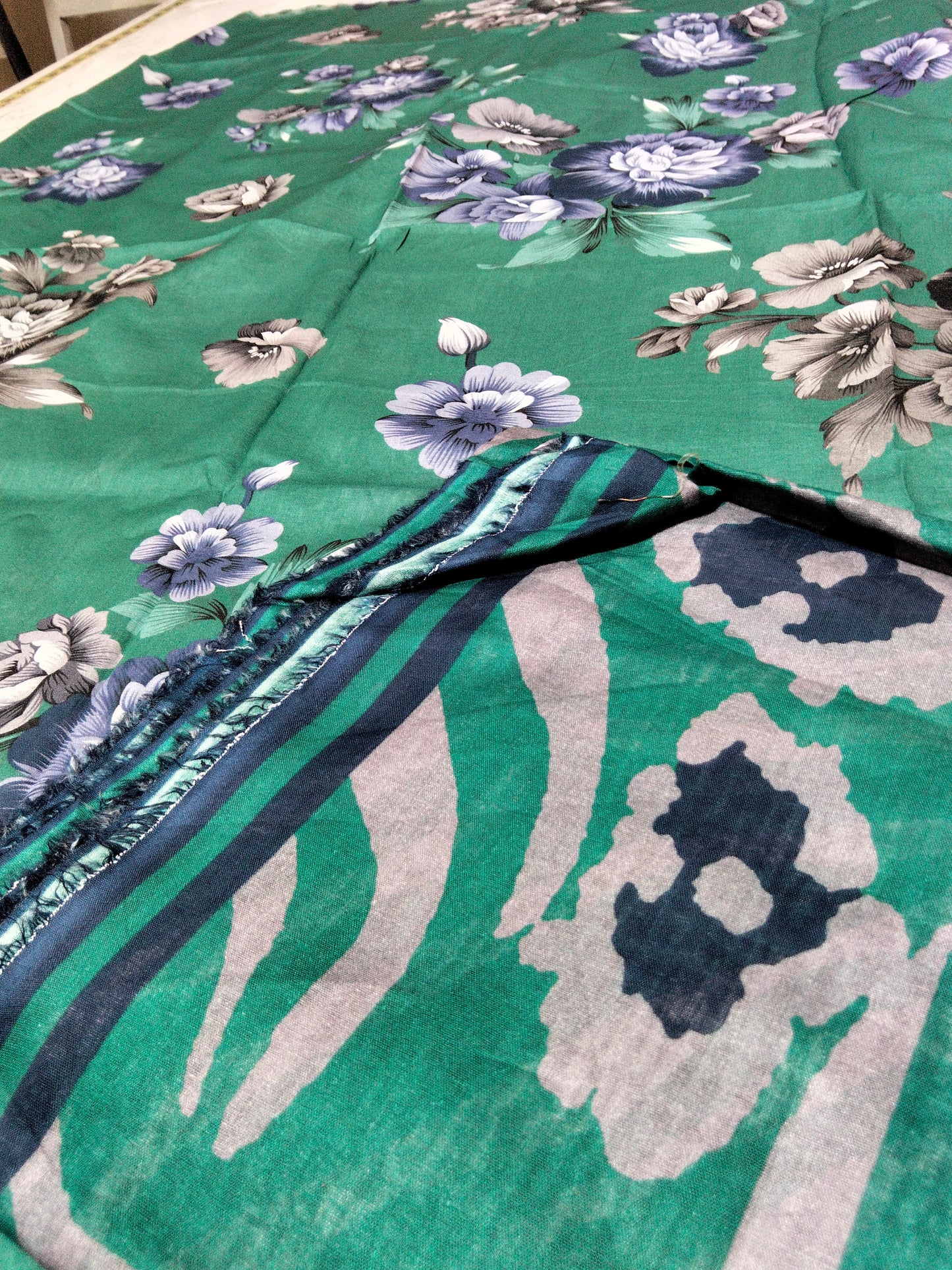 Sale printed lawn 2 pc