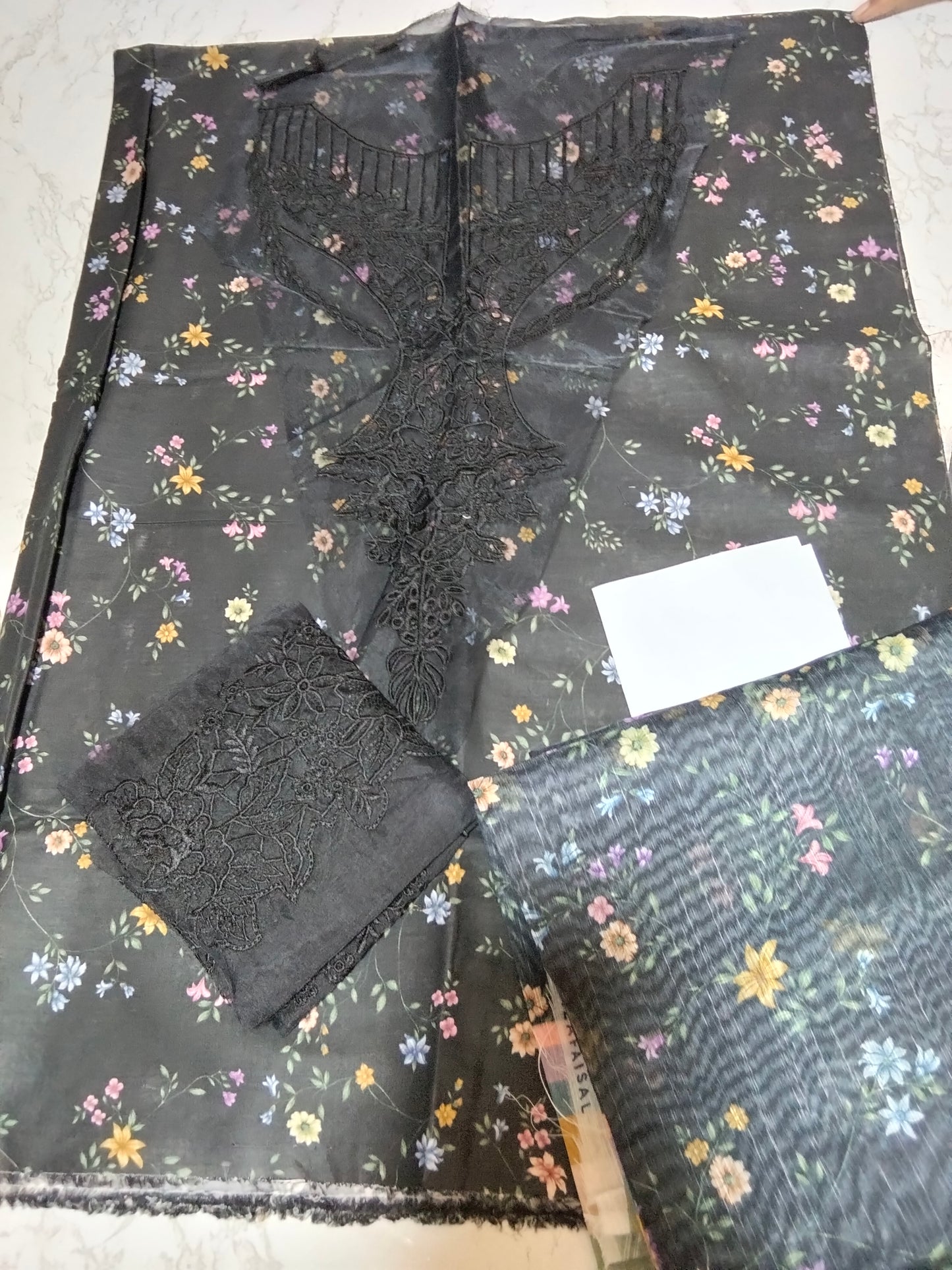 Sale Faiza Faisal Printed Lawn 3pc with Embroided patches