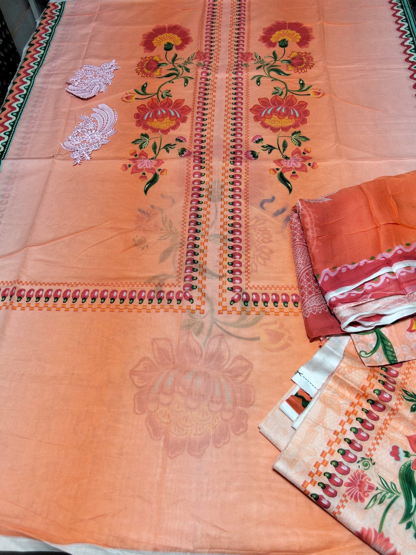 Sale Mushq Printed Lawn 3pc with printed chiffon dupatta