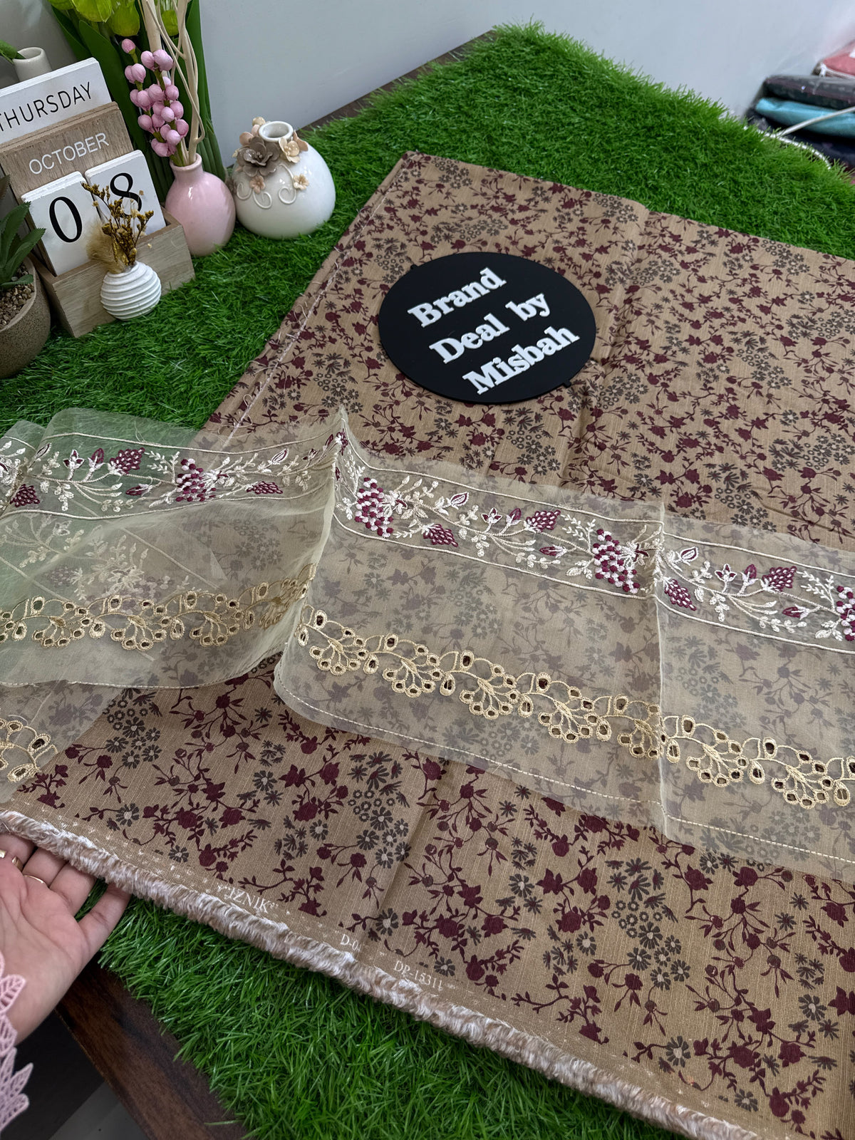 Iznik khadar allover print 2pc with embroided patch (patch ka design change hoskta hy)