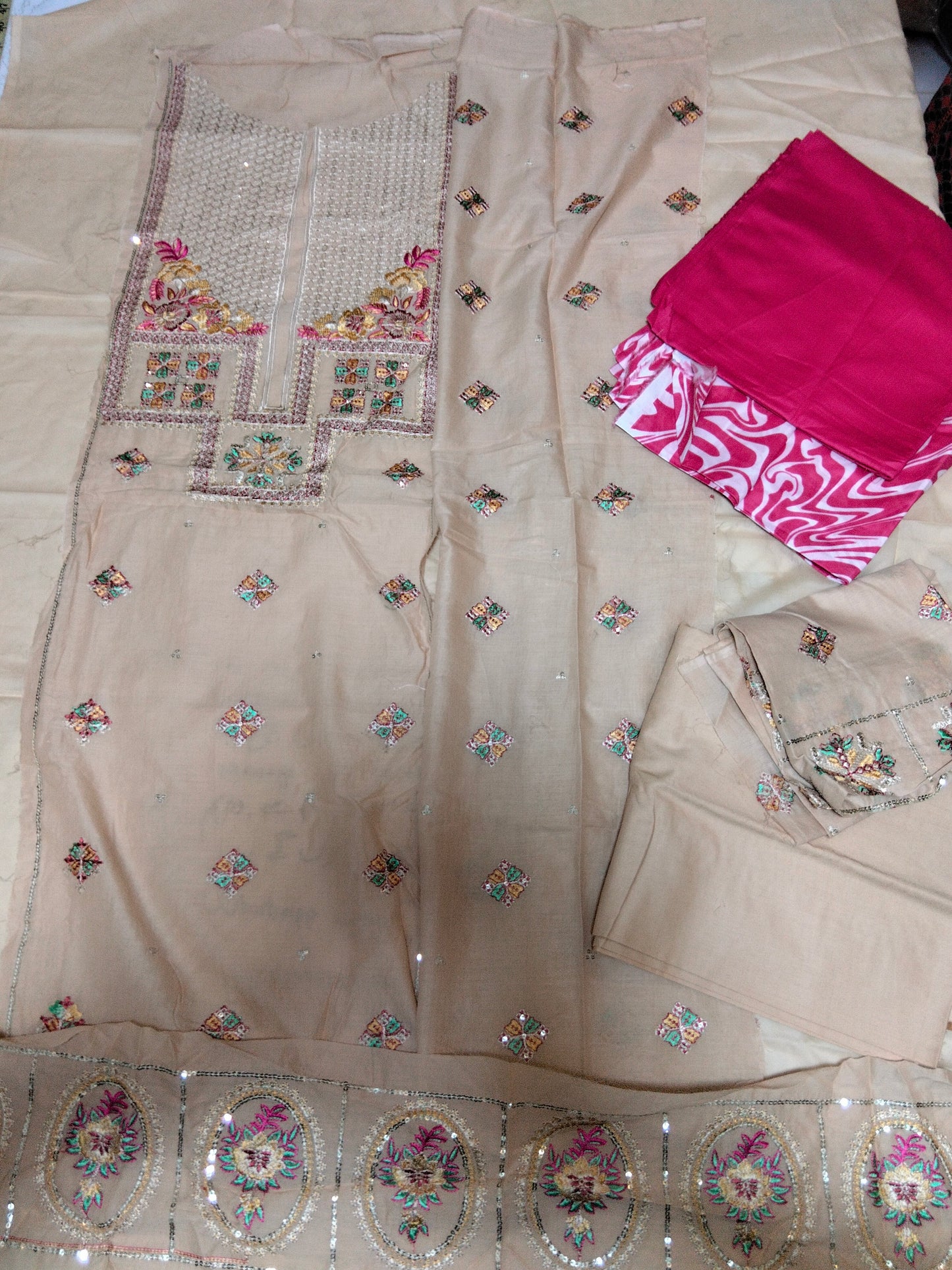 Sale Embroidered lawn 2pc+Printed lawn 2pc