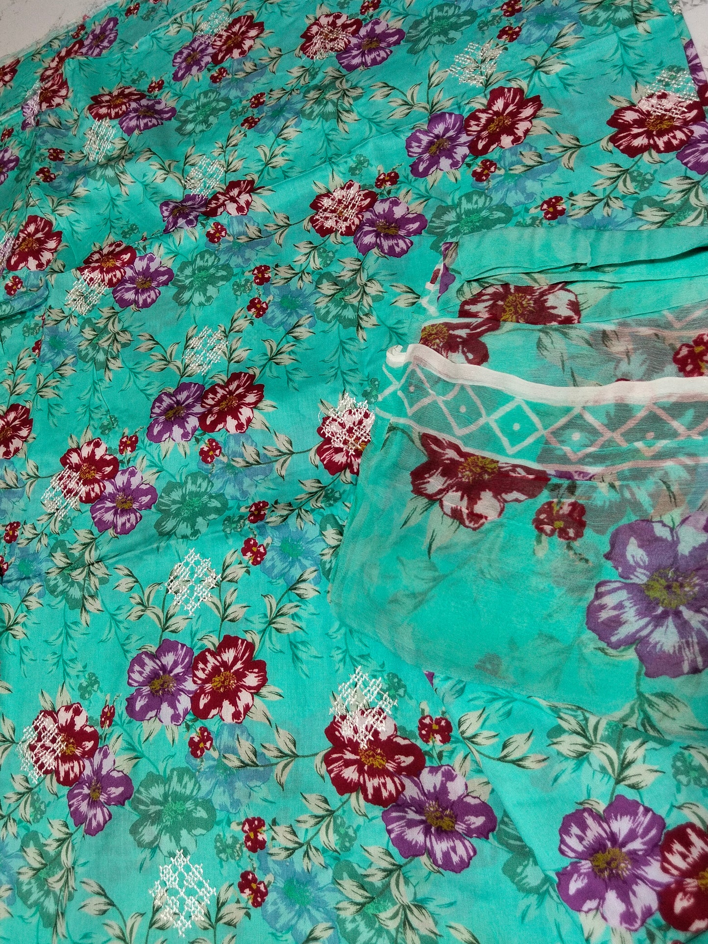 Sale Bareeze Embroidered Linen 3Pc with Chiffon Duppata