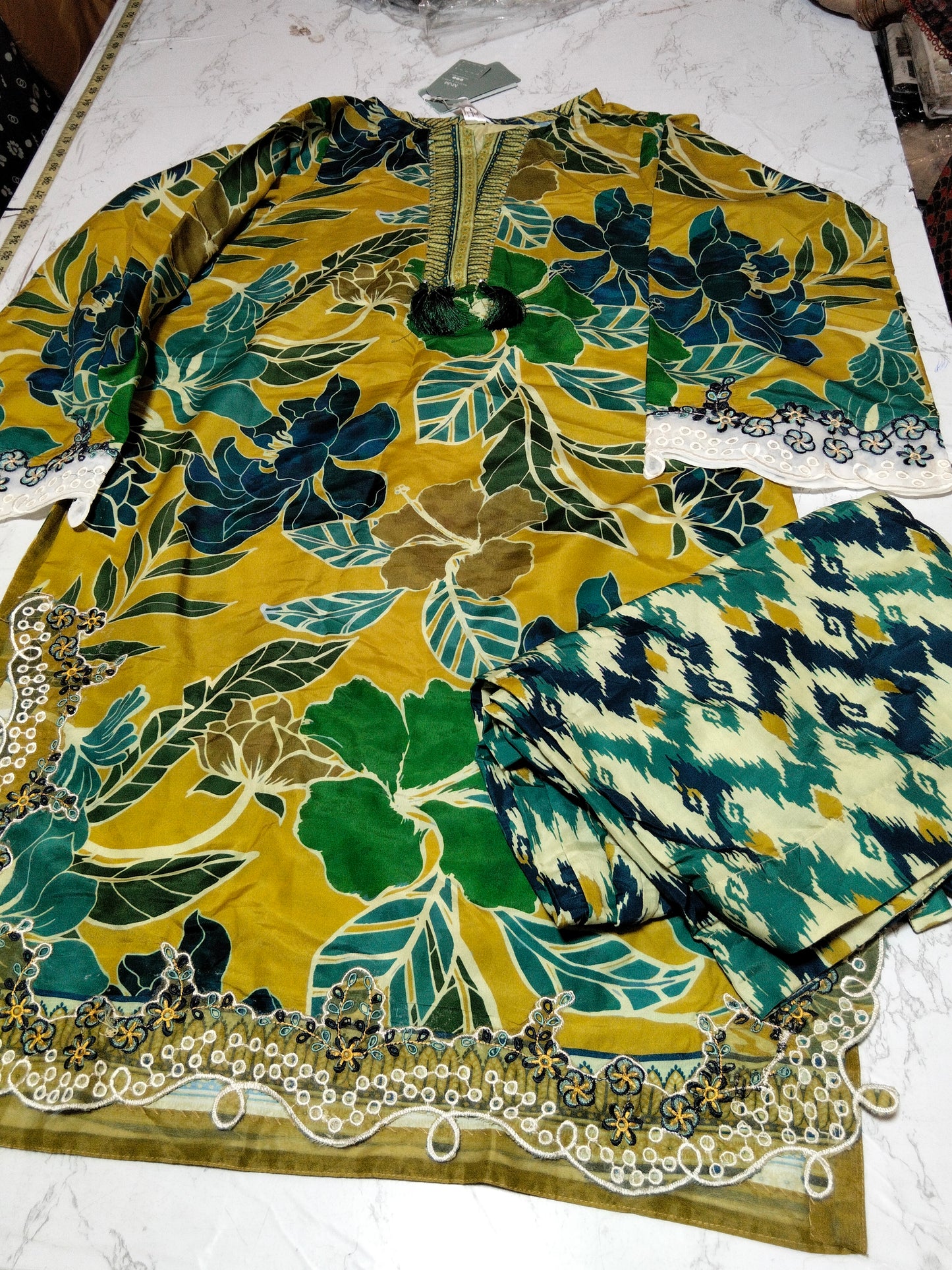 Sale Sana safinaz Khdi net embroided 3pc with plain trouser