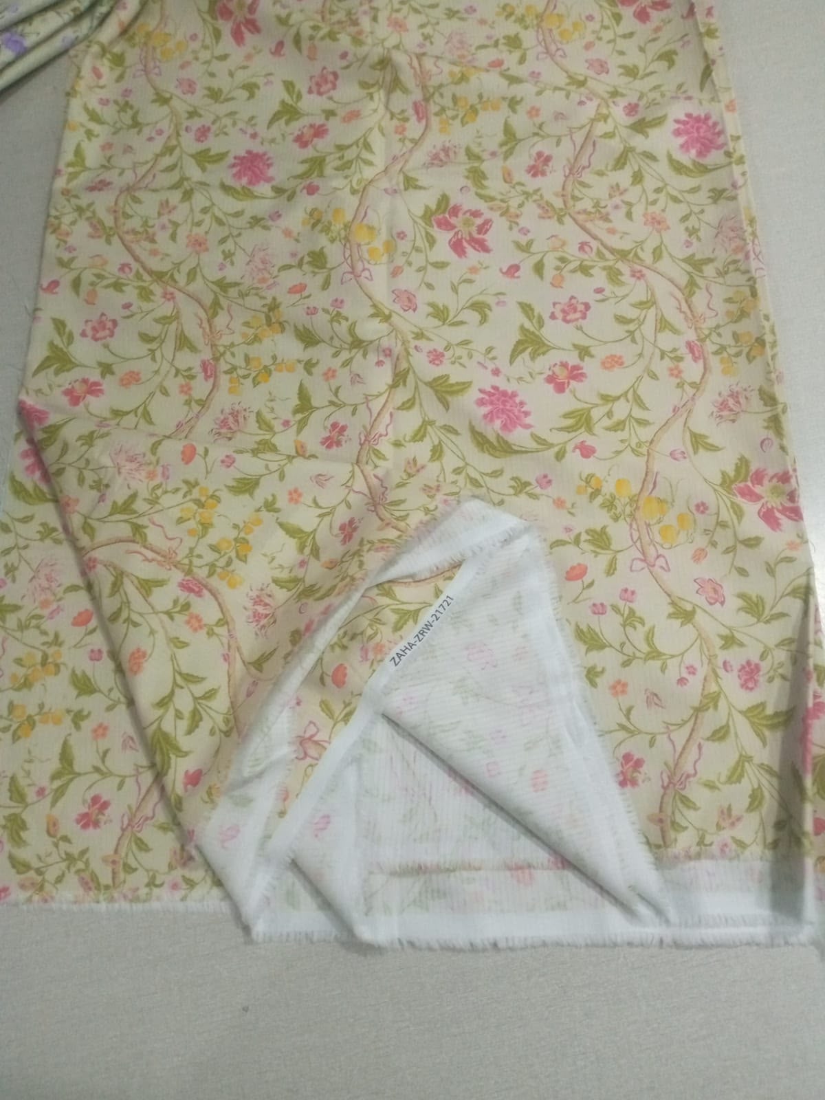 Zaha by elan code Aprinted lawn 2pc biggest sale unstitched