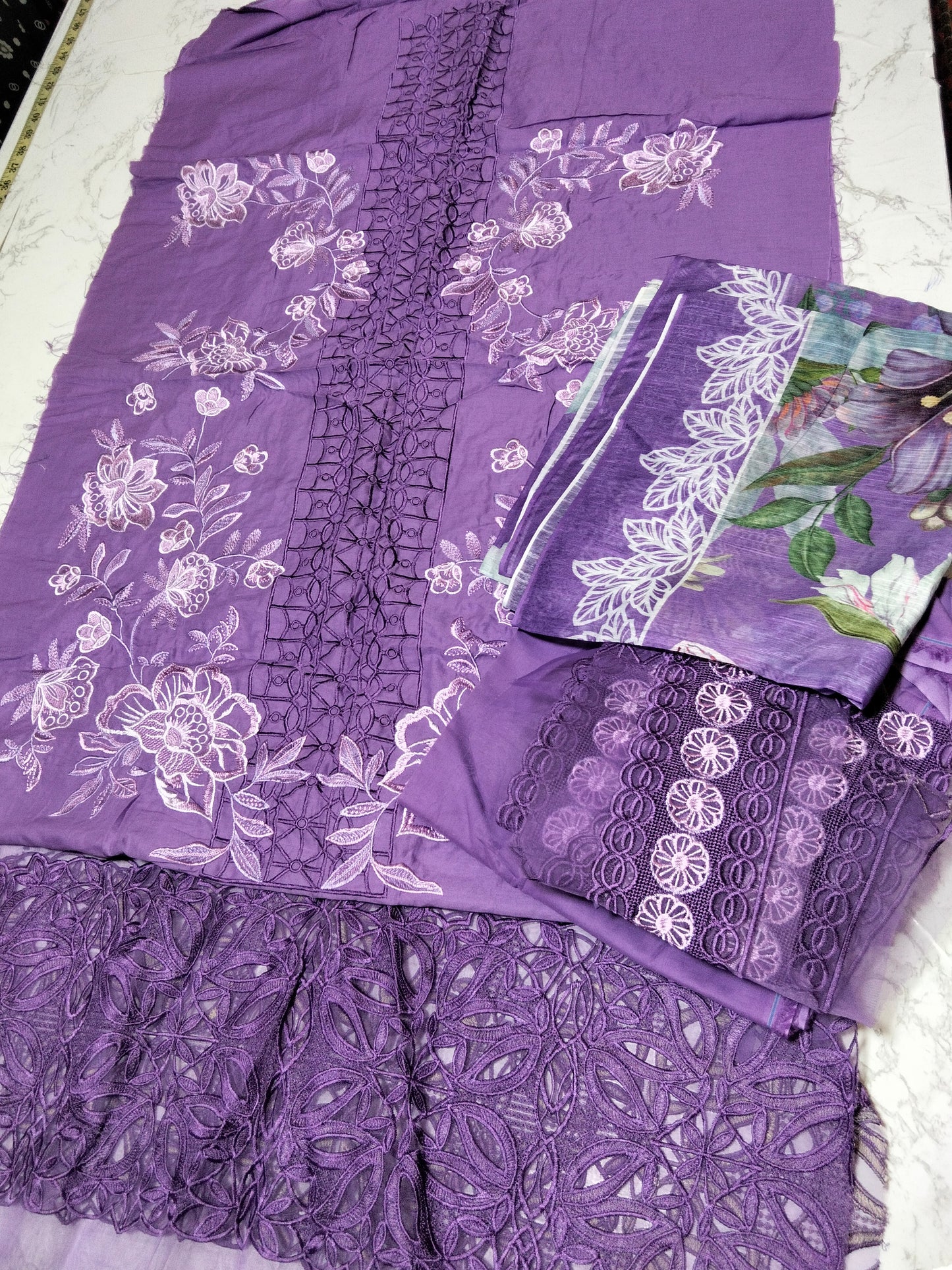 Sale Embroidered lawn 3Pc